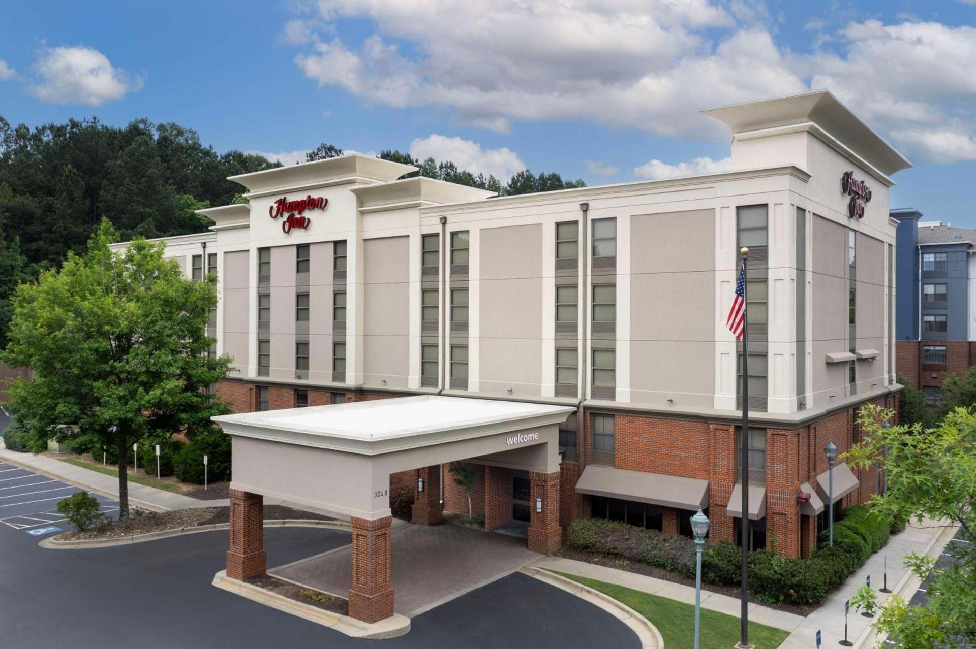 Hampton Inn Atlanta-Mall Of Georgia photo 2