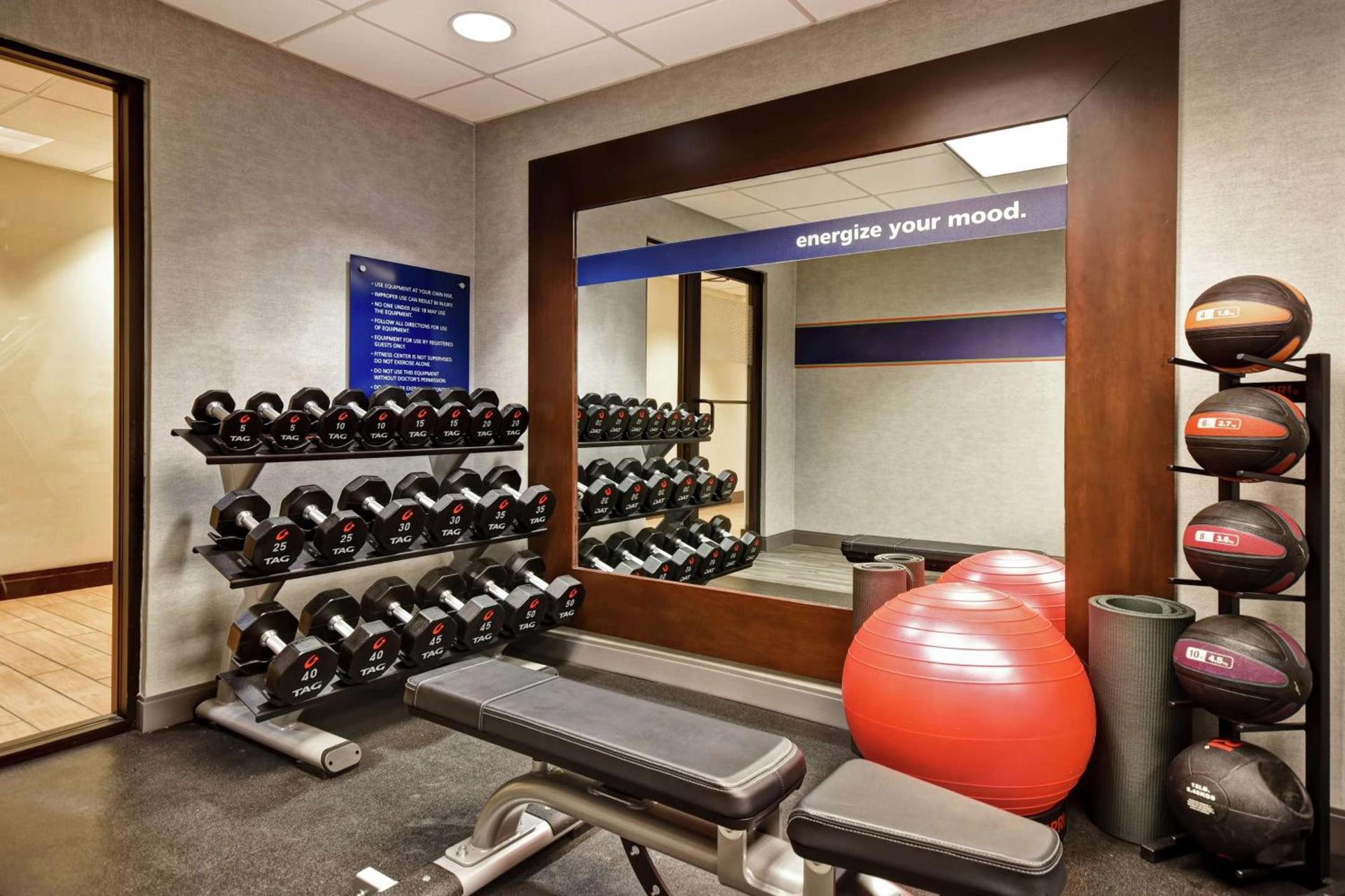 Hampton Inn Atlanta-Mall Of Georgia photo 15