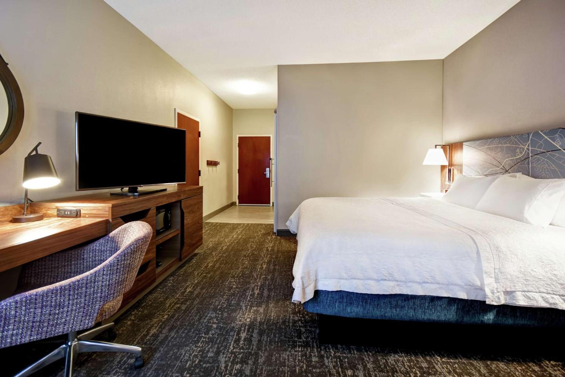 Hampton Inn Atlanta-Mall Of Georgia photo 22