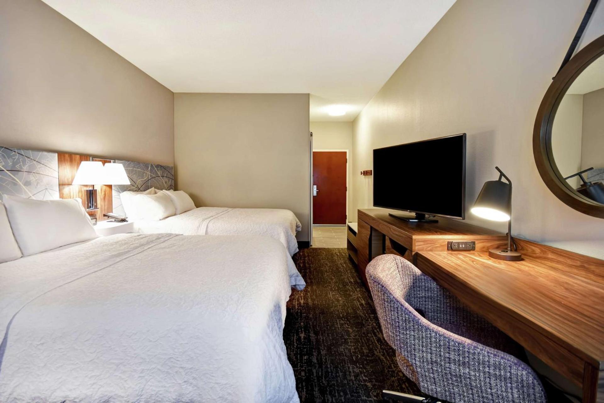 Hampton Inn Atlanta-Mall Of Georgia photo 28