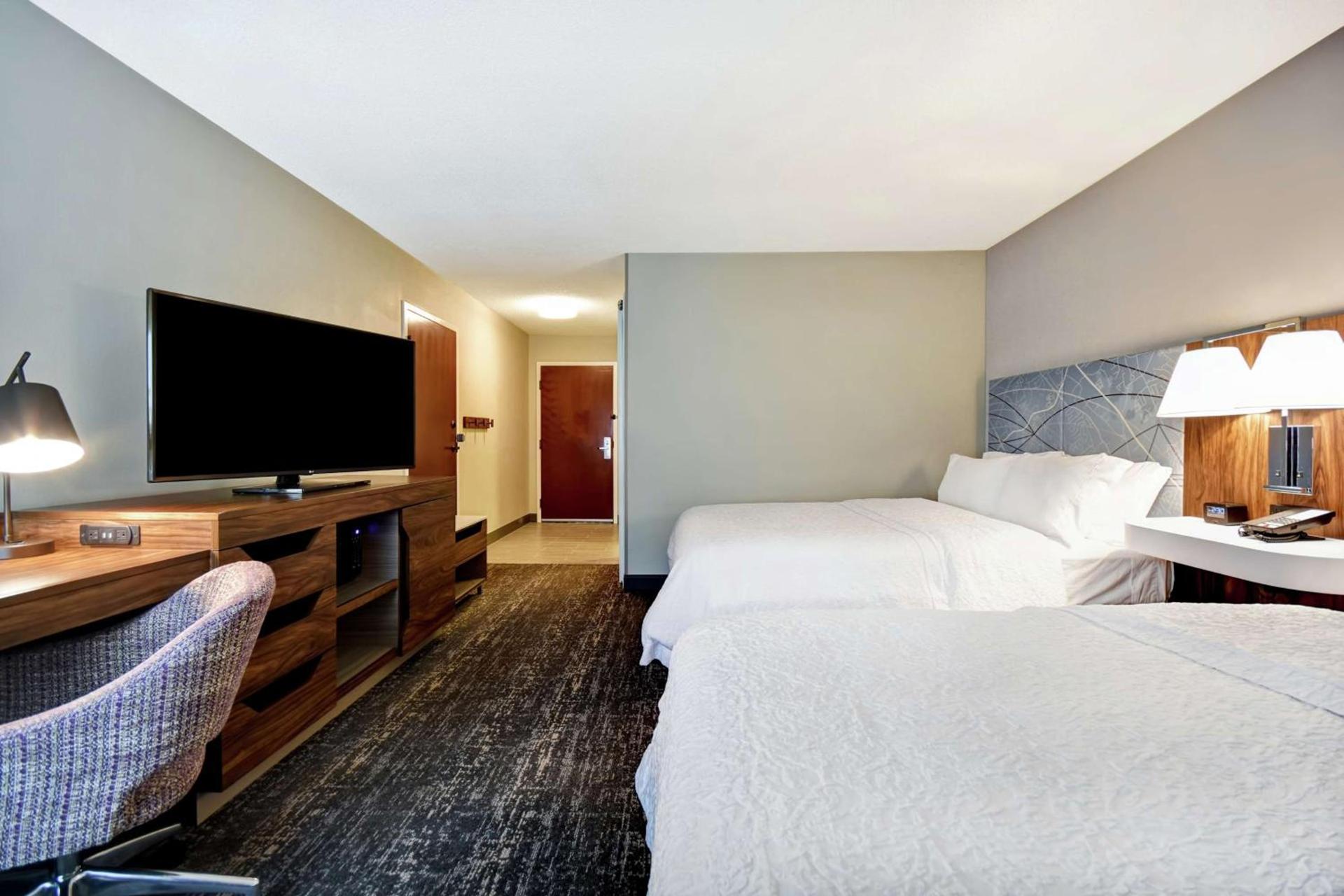 Hampton Inn Atlanta-Mall Of Georgia photo 38