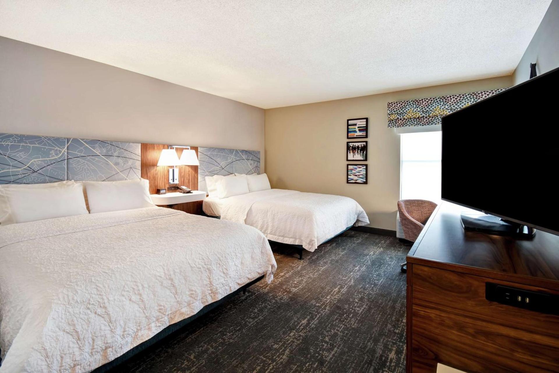 Hampton Inn Atlanta-Mall Of Georgia photo 39