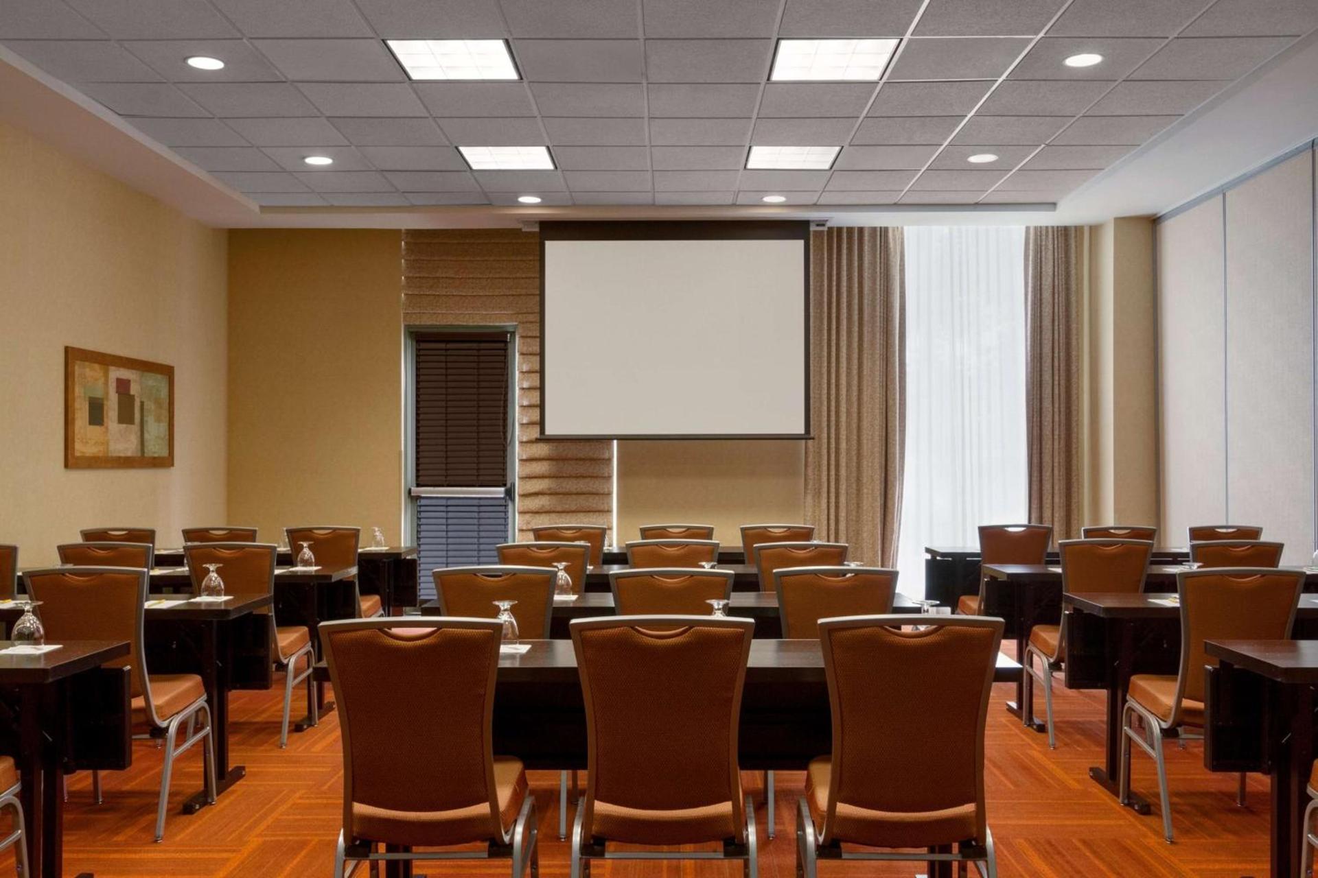 Hilton Garden Inn Atlanta Marietta photo 28