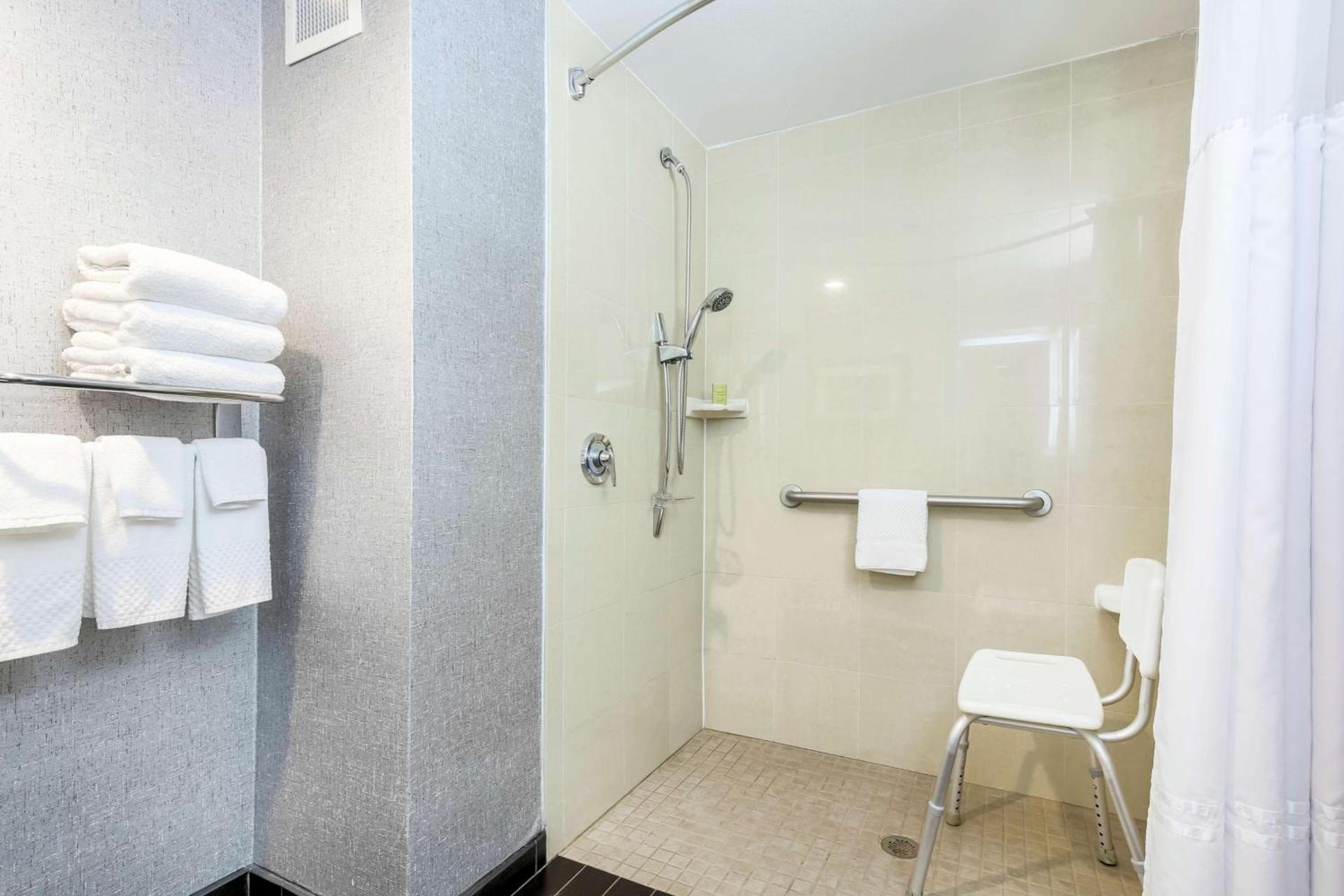 DoubleTree by Hilton Austin-University Area photo 14