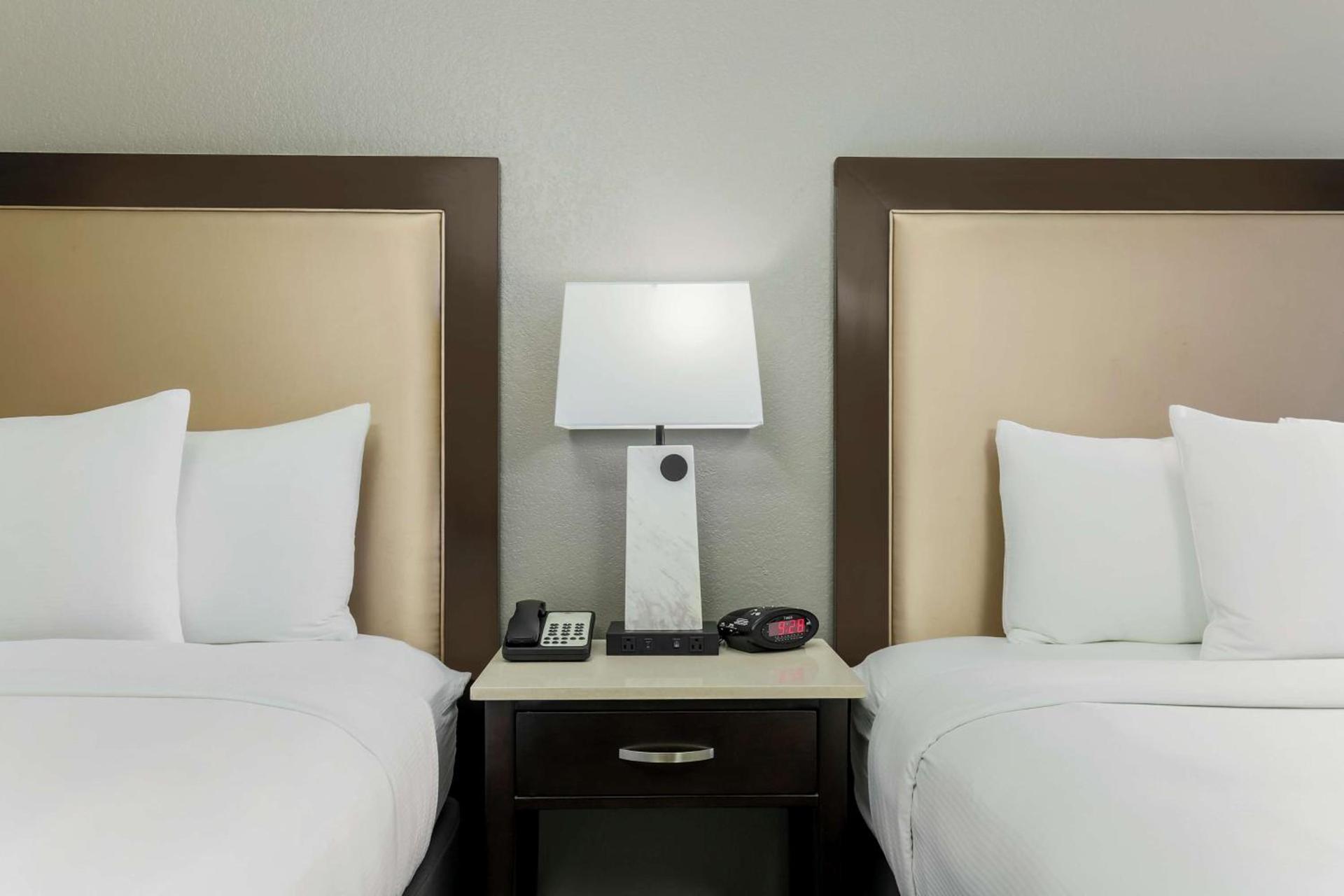 DoubleTree by Hilton Austin-University Area photo 20