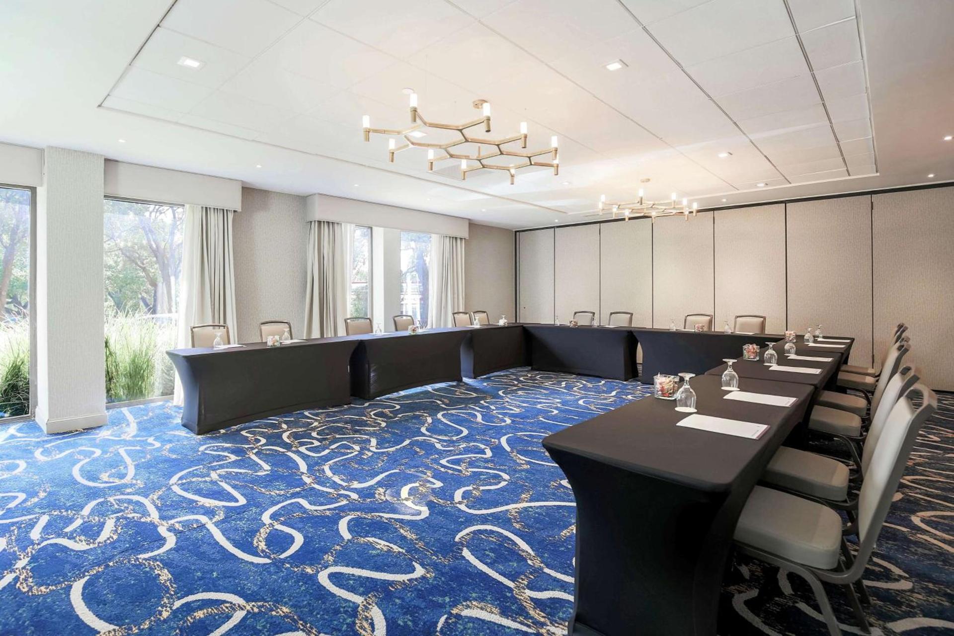 DoubleTree by Hilton Austin-University Area photo 33