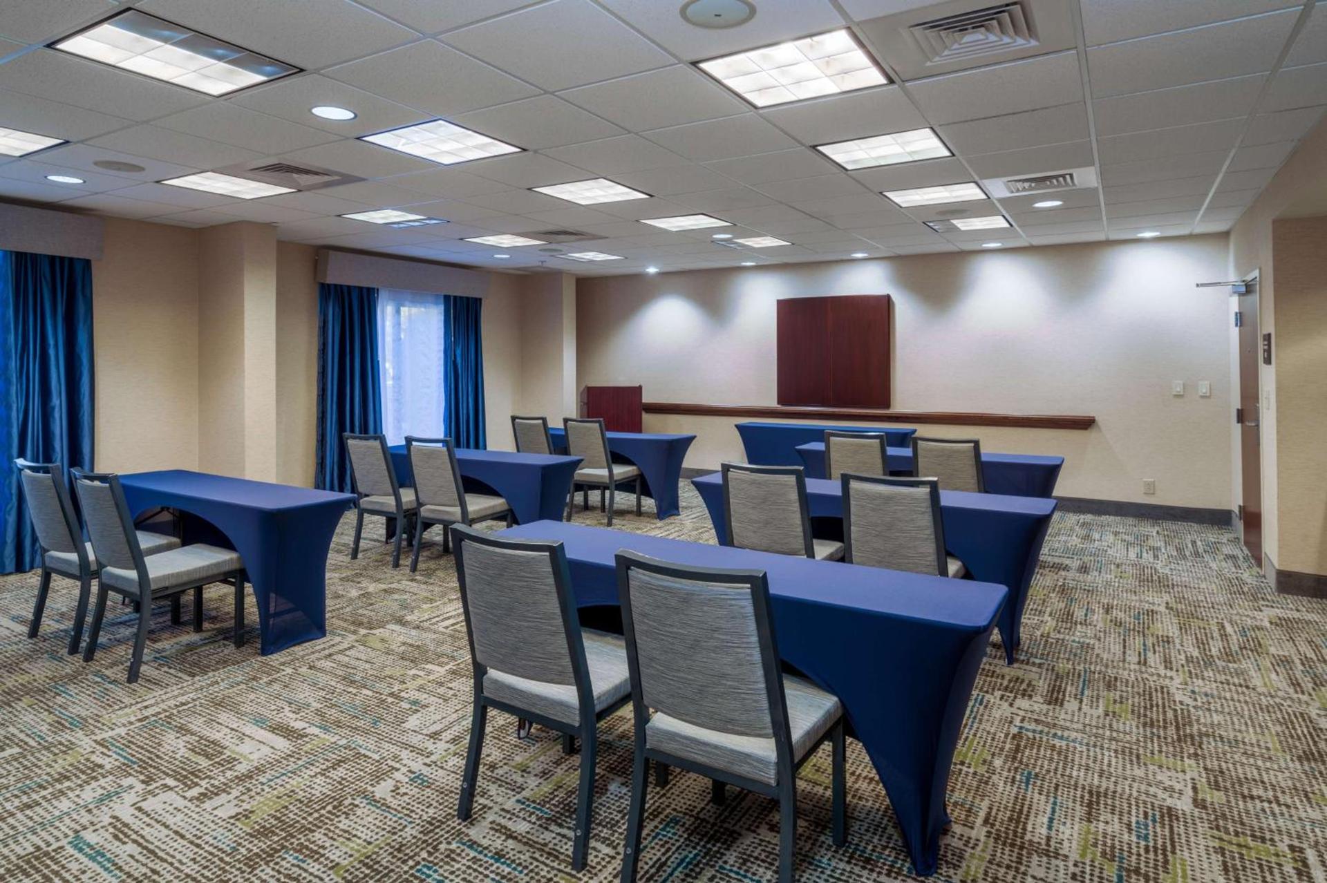 Hampton Inn & Suites Opelika-I-85 Auburn Area photo 26