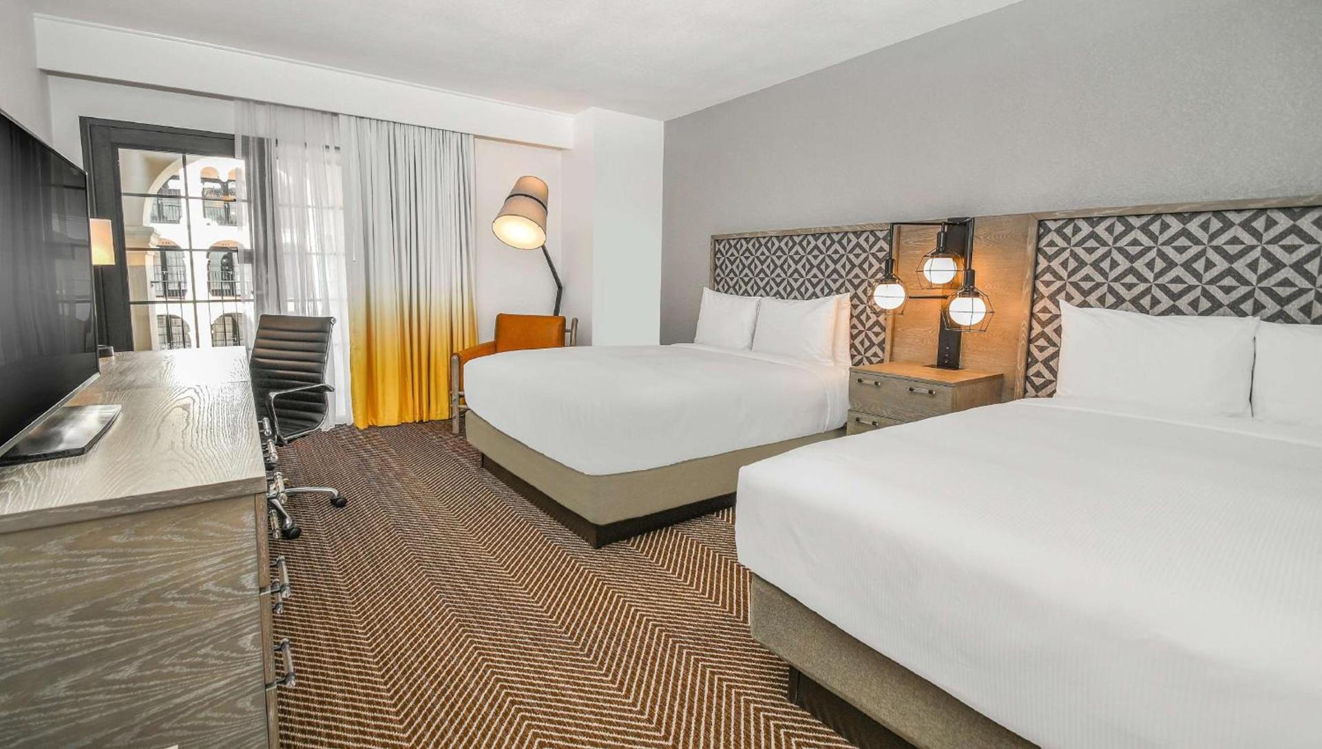 DoubleTree by Hilton Austin photo 13