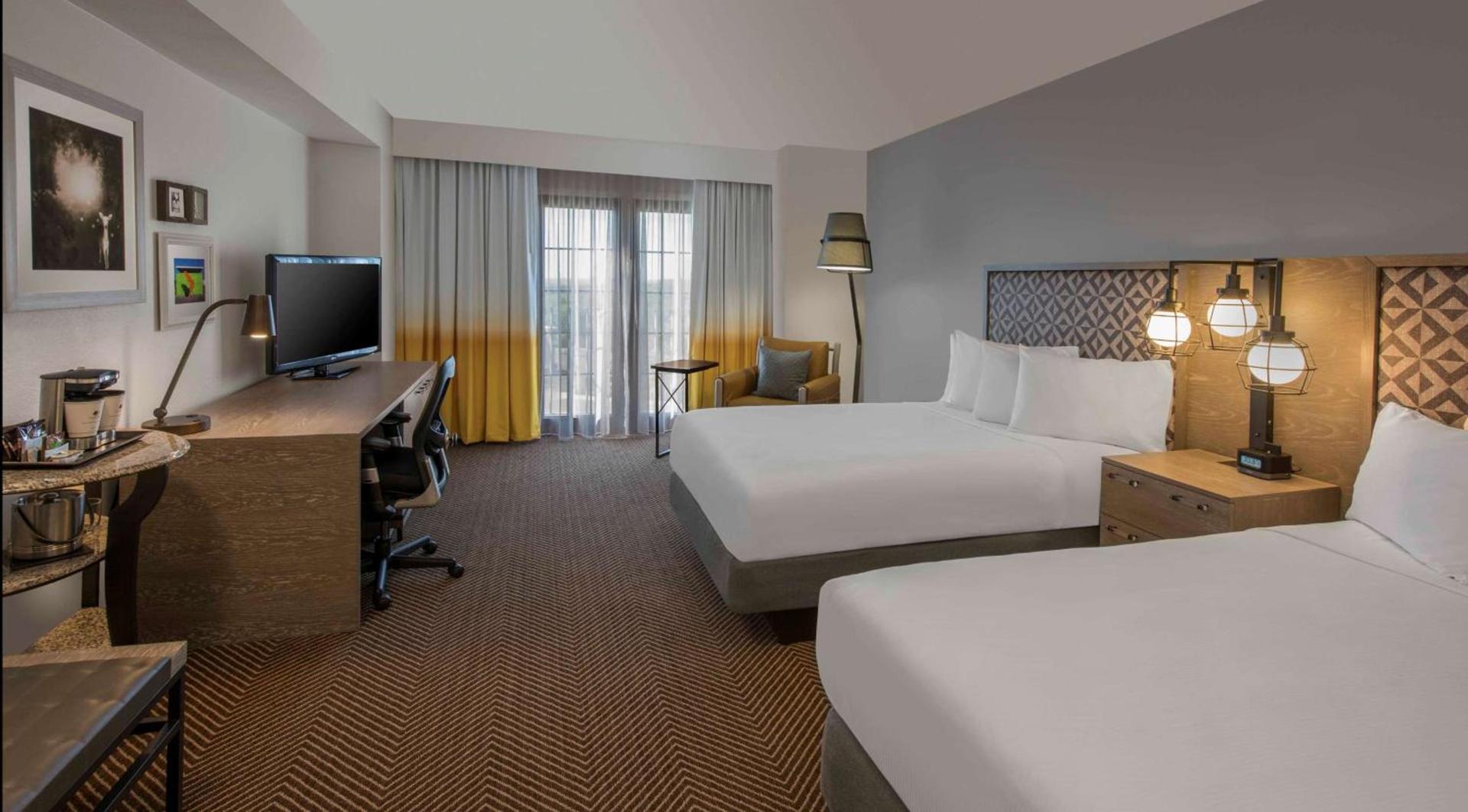 DoubleTree by Hilton Austin photo 15