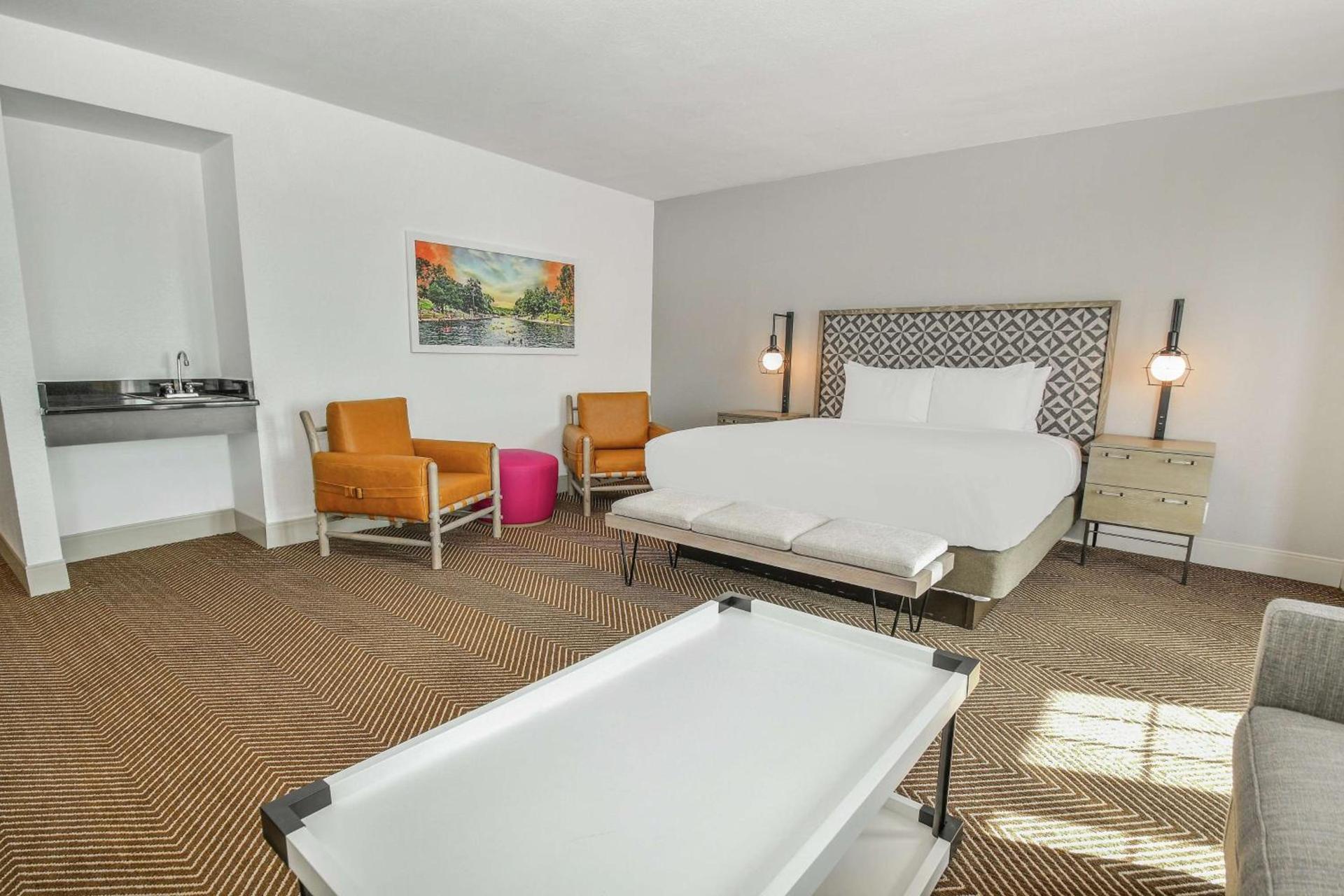 DoubleTree by Hilton Austin photo 27