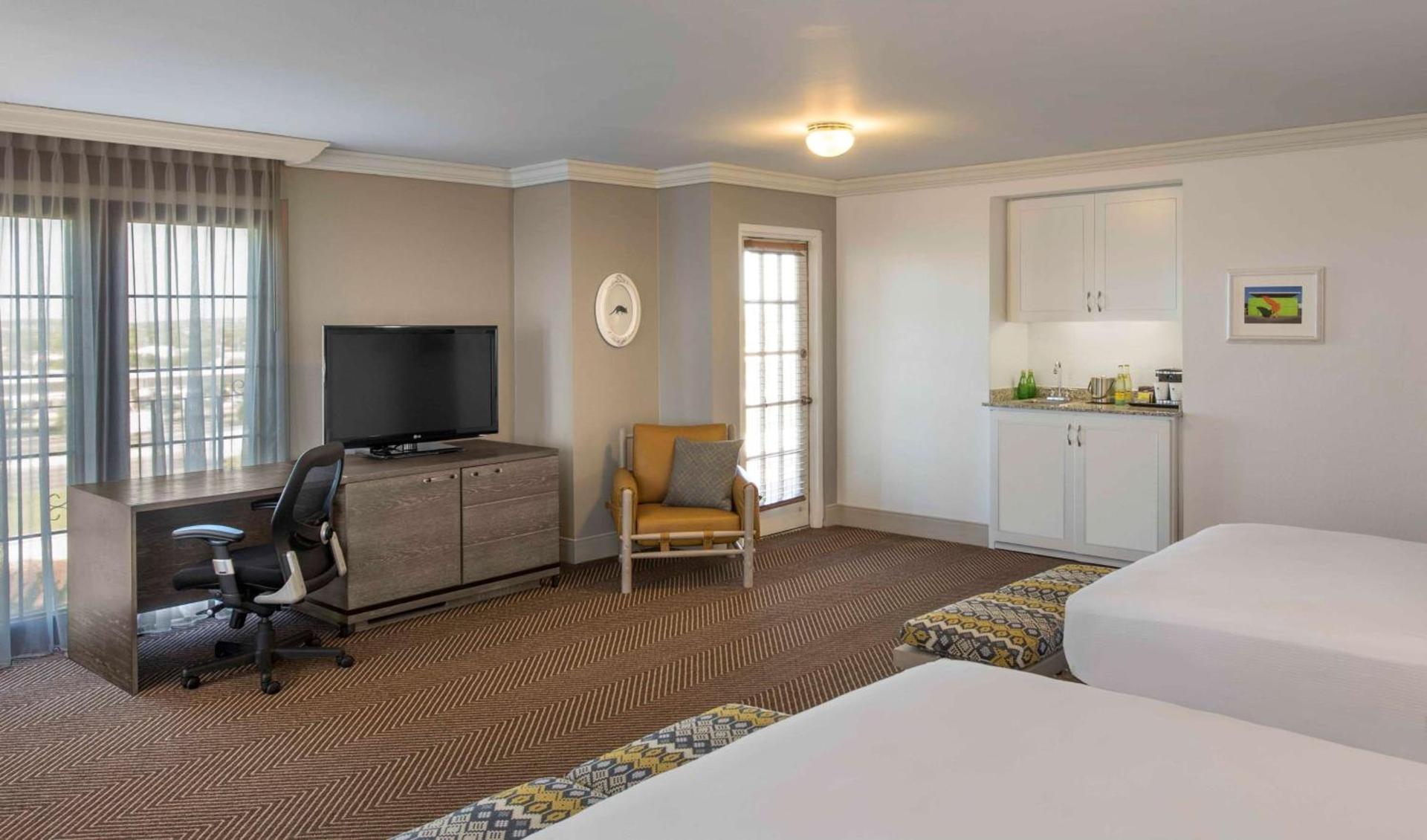 DoubleTree by Hilton Austin photo 28
