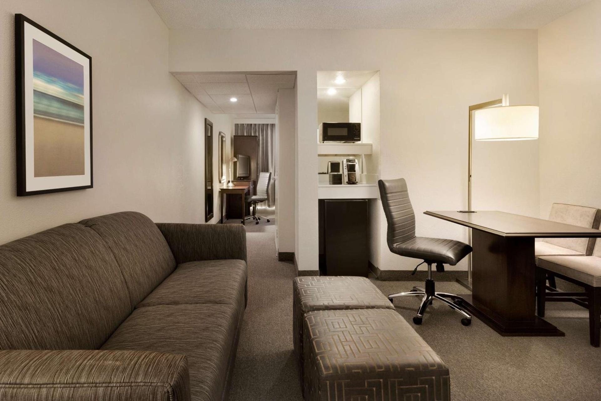 Embassy Suites Boca Raton photo 24