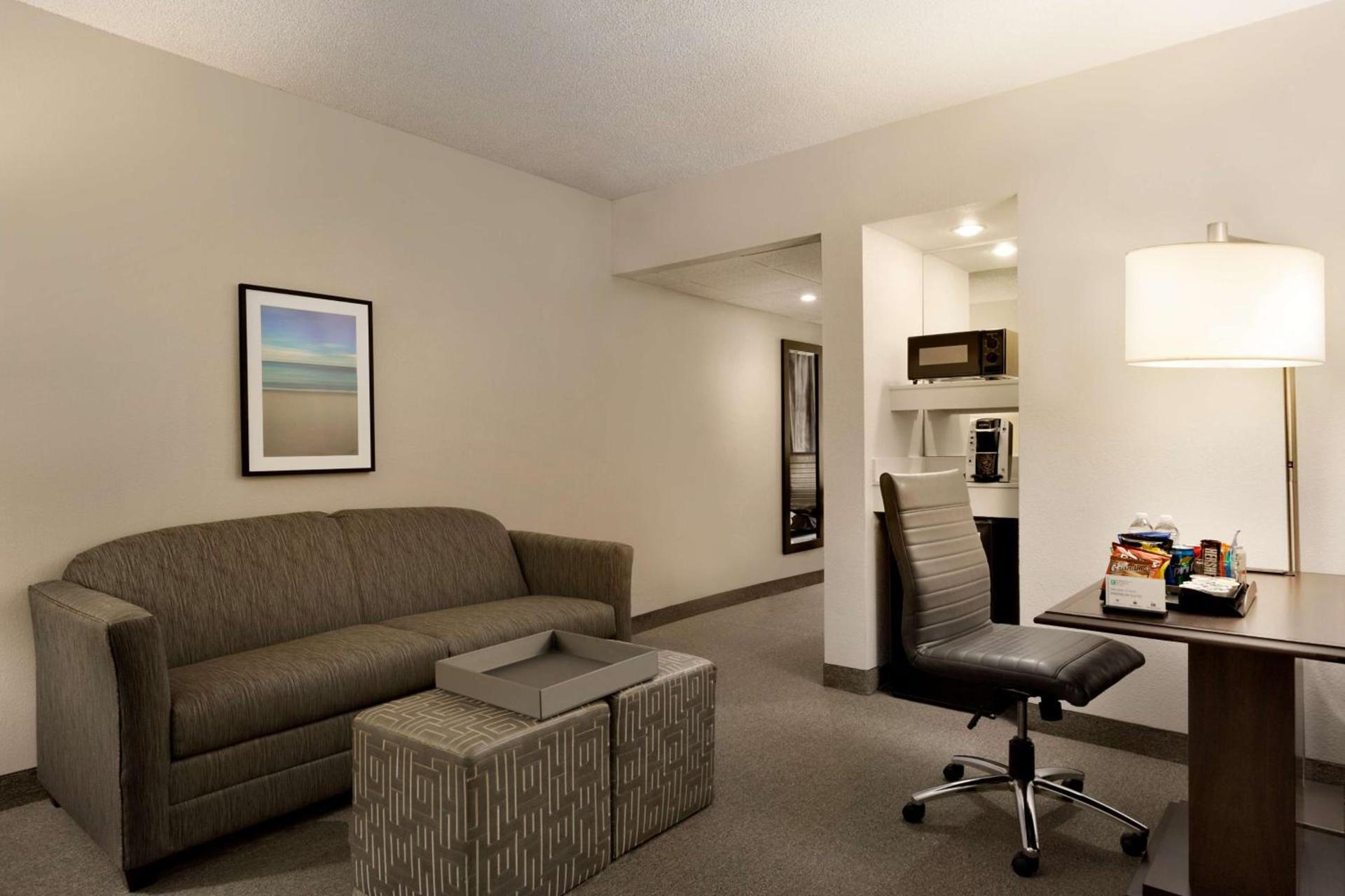 Embassy Suites Boca Raton photo 31