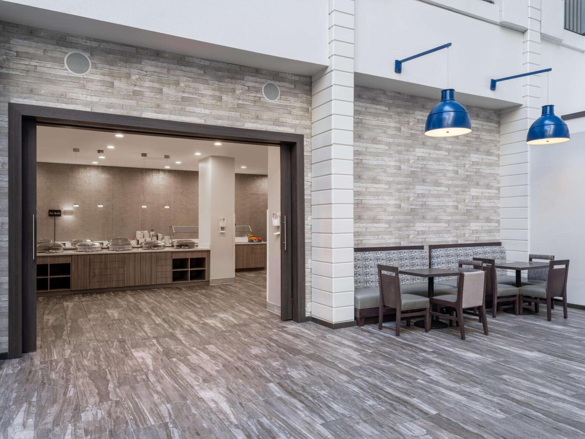 Embassy Suites Baltimore - North/Hunt Valley photo 13