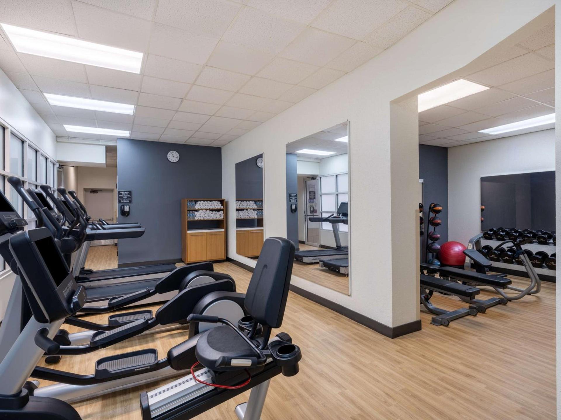 Embassy Suites Baltimore - North/Hunt Valley photo 16