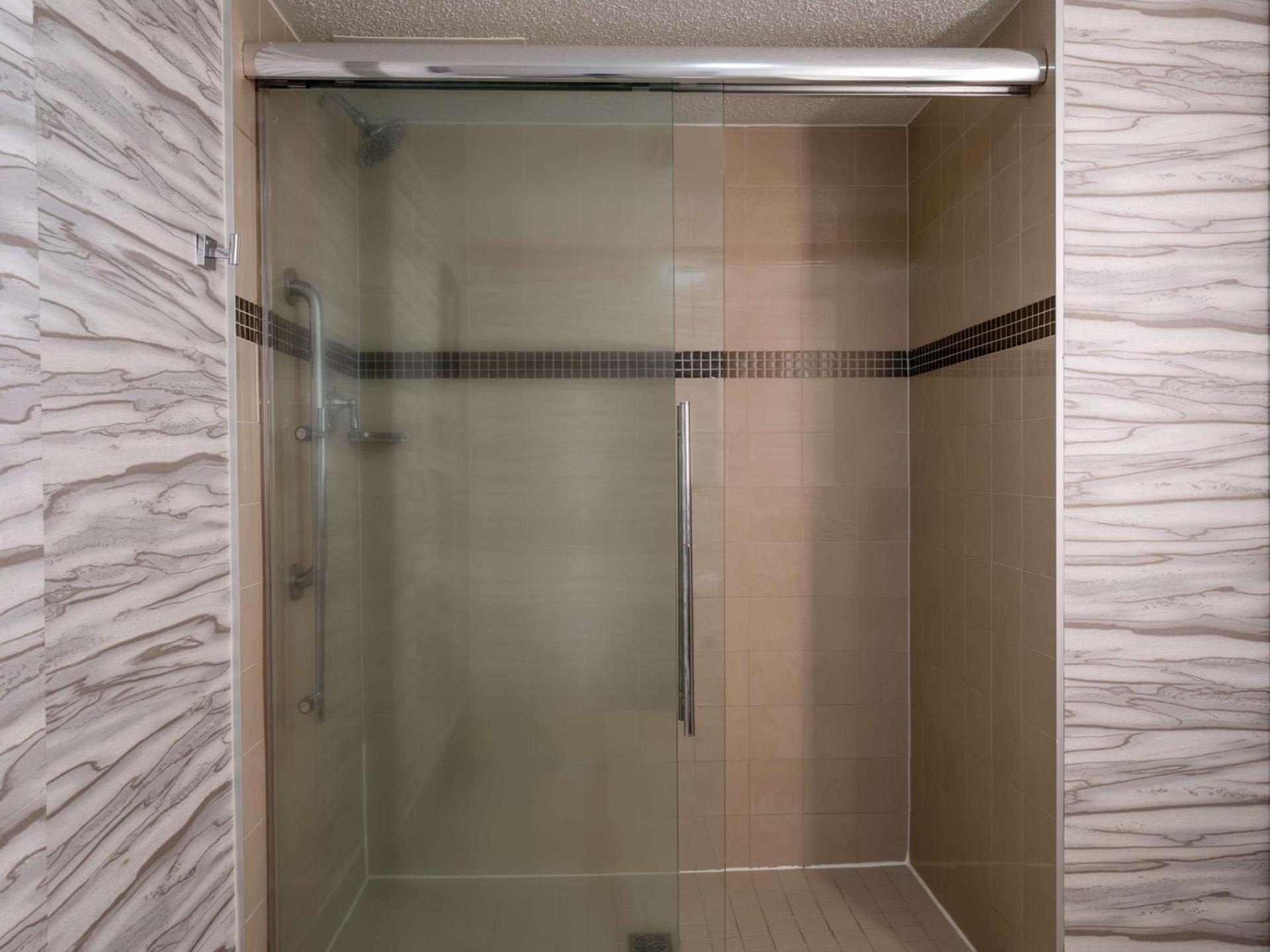 Embassy Suites Baltimore - North/Hunt Valley photo 29