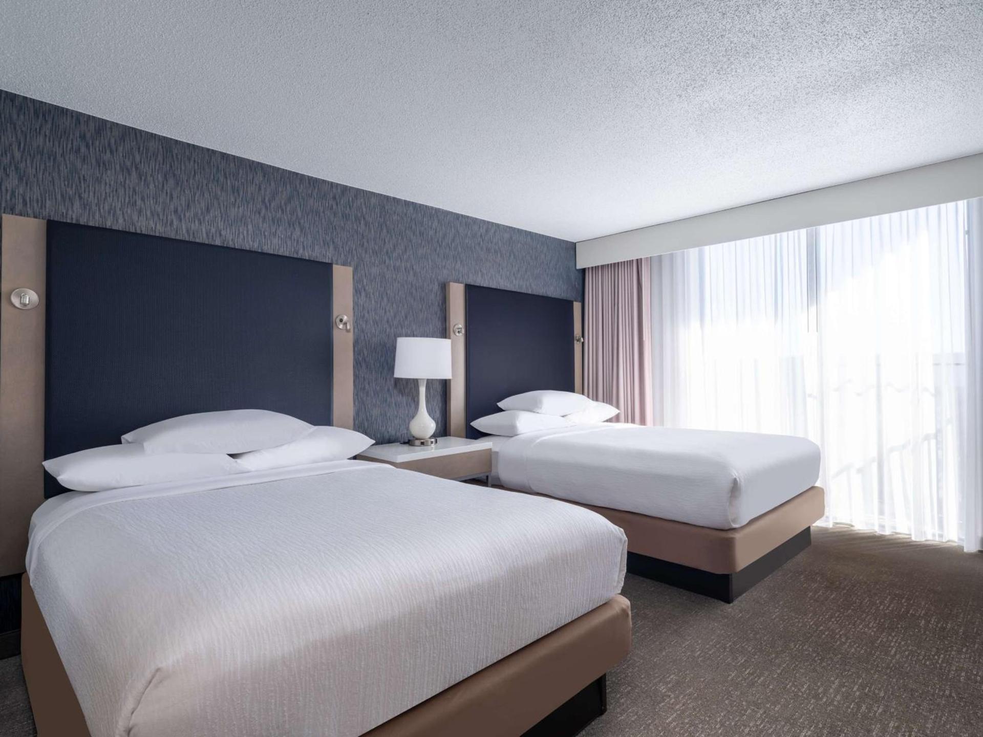 Embassy Suites Baltimore - North/Hunt Valley photo 32