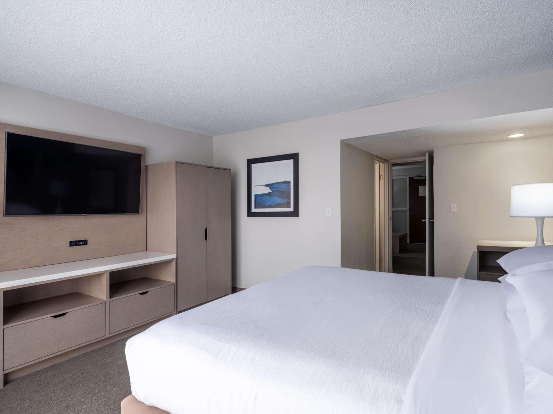 Embassy Suites Baltimore - North/Hunt Valley photo 47