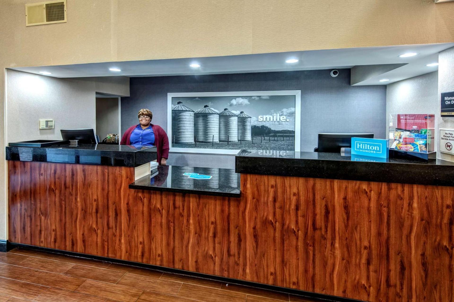 Hampton Inn Batesville photo 3