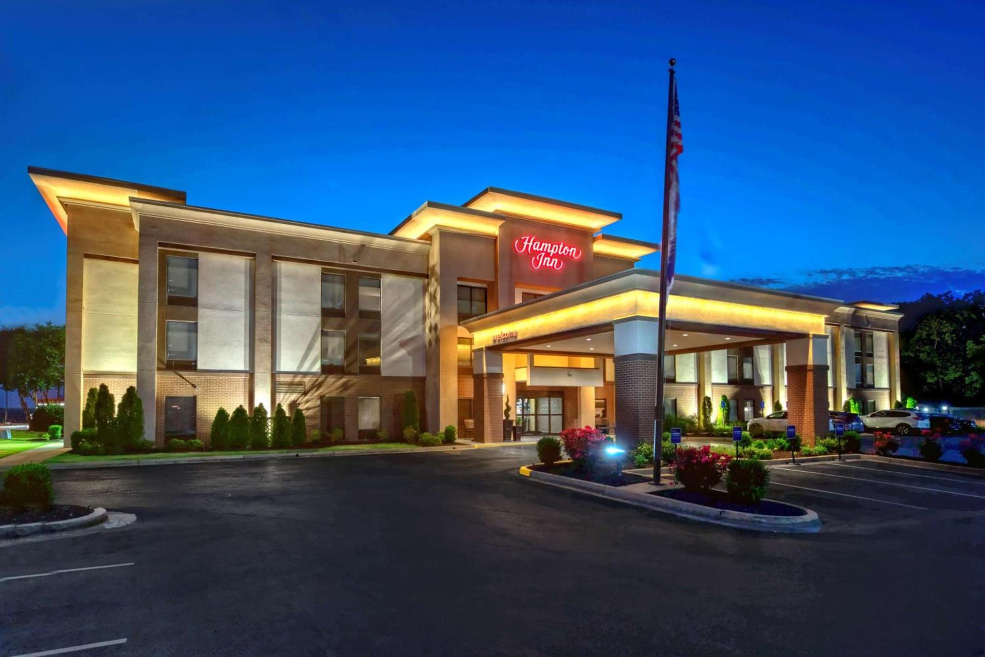 Hampton Inn Batesville photo 2