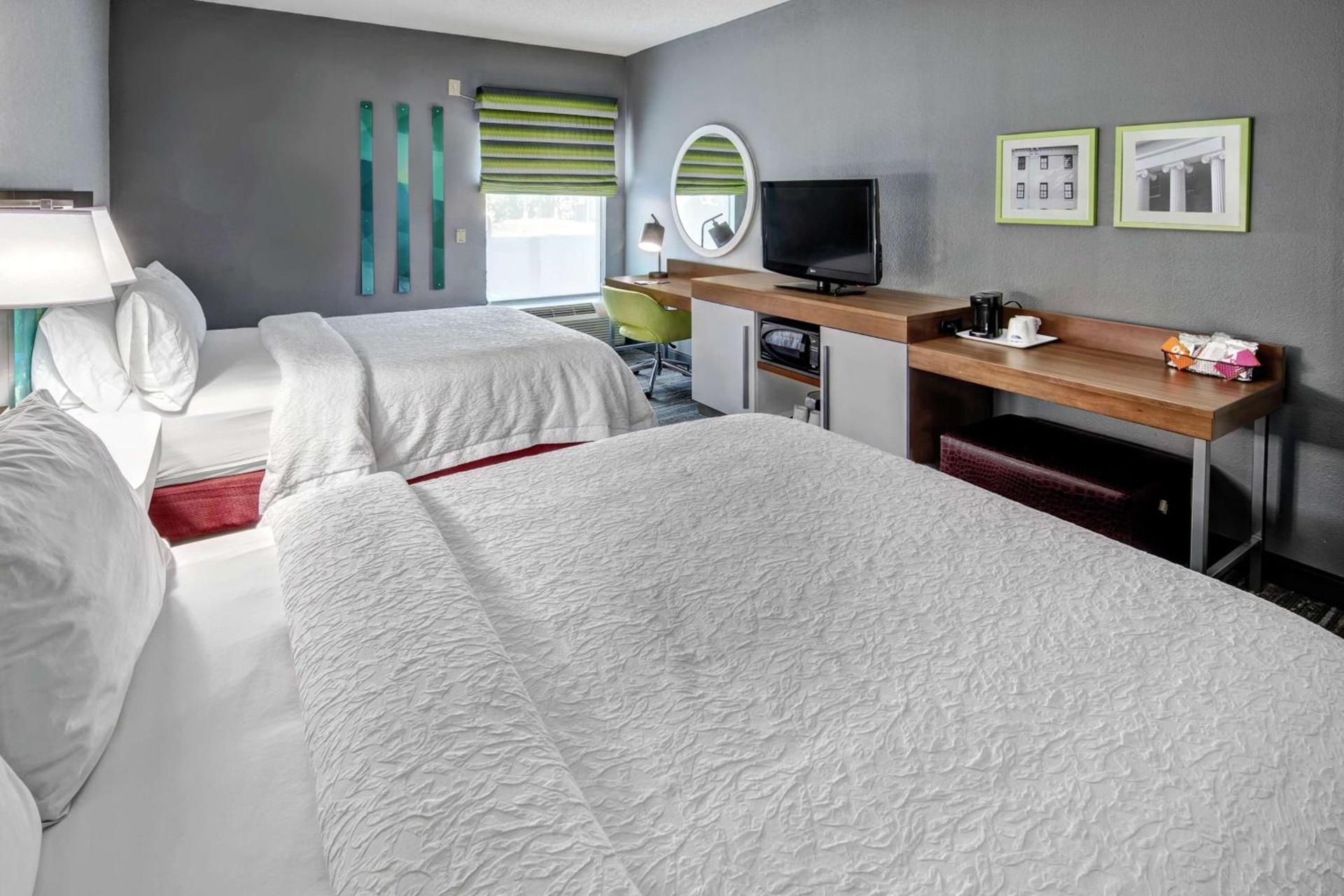 Hampton Inn Batesville photo 10