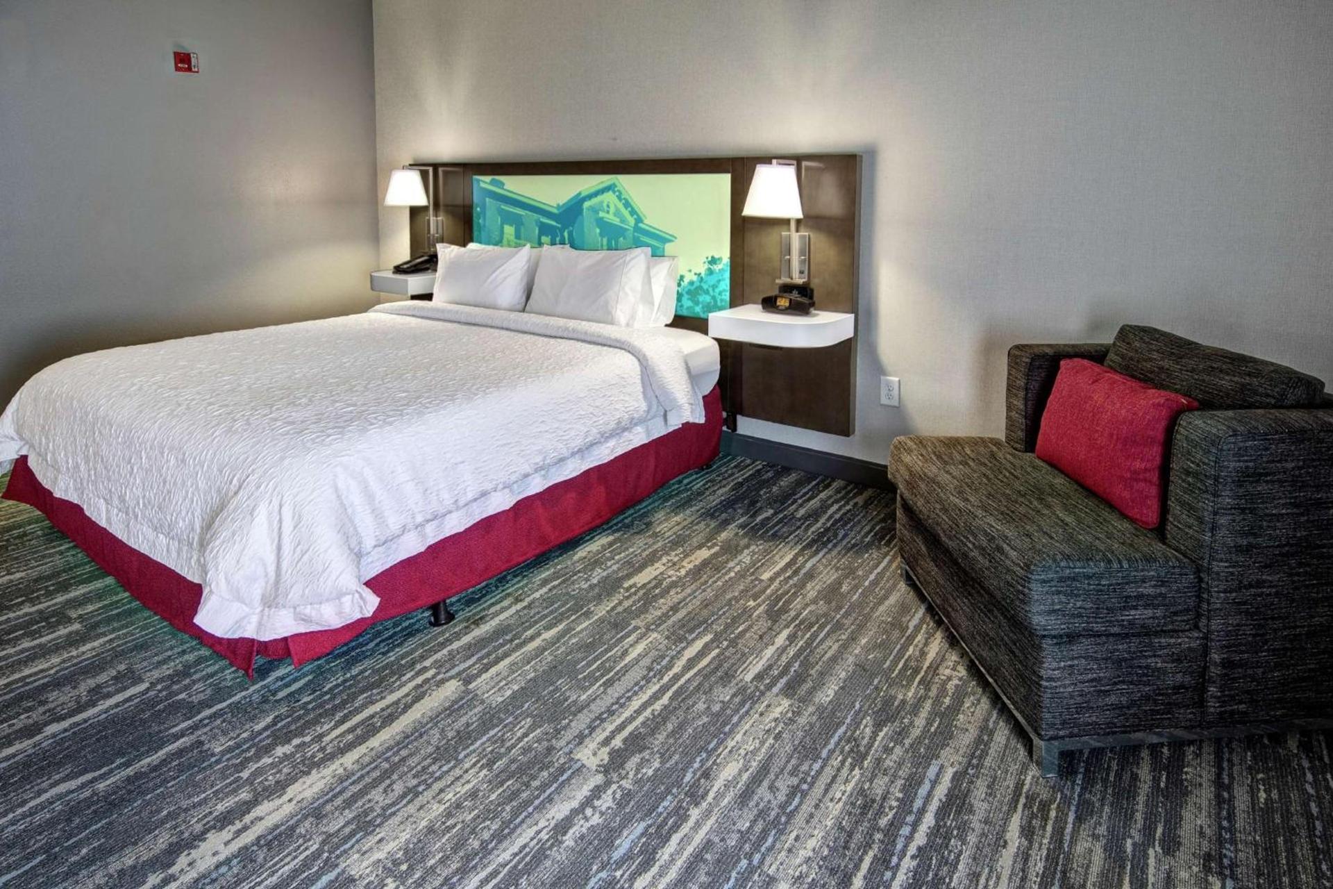 Hampton Inn Batesville photo 13