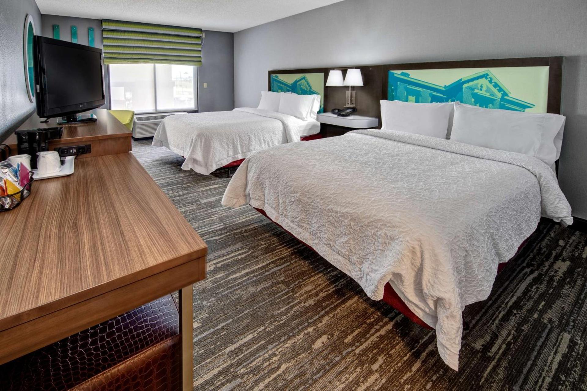 Hampton Inn Batesville photo 16