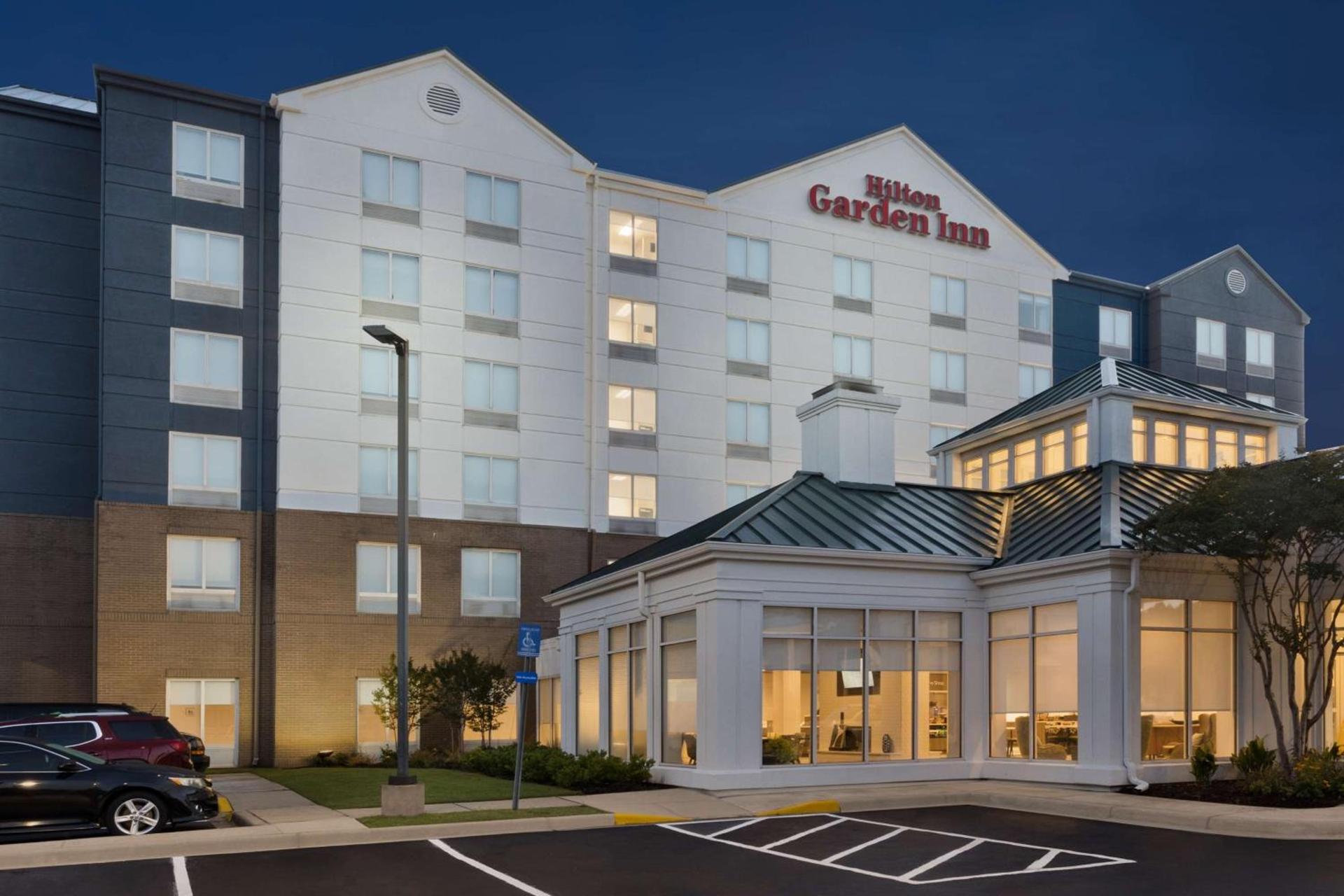 Hilton Garden Inn Birmingham/Lakeshore Drive photo 2