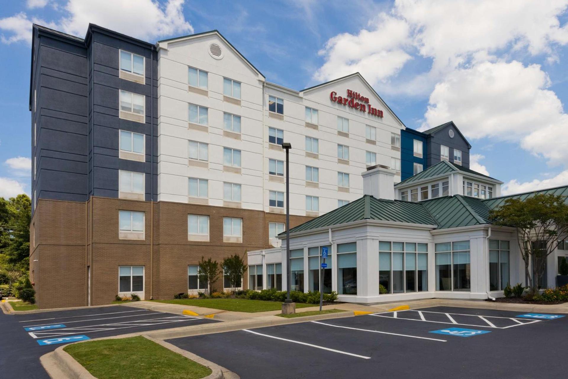 Hilton Garden Inn Birmingham/Lakeshore Drive photo 1