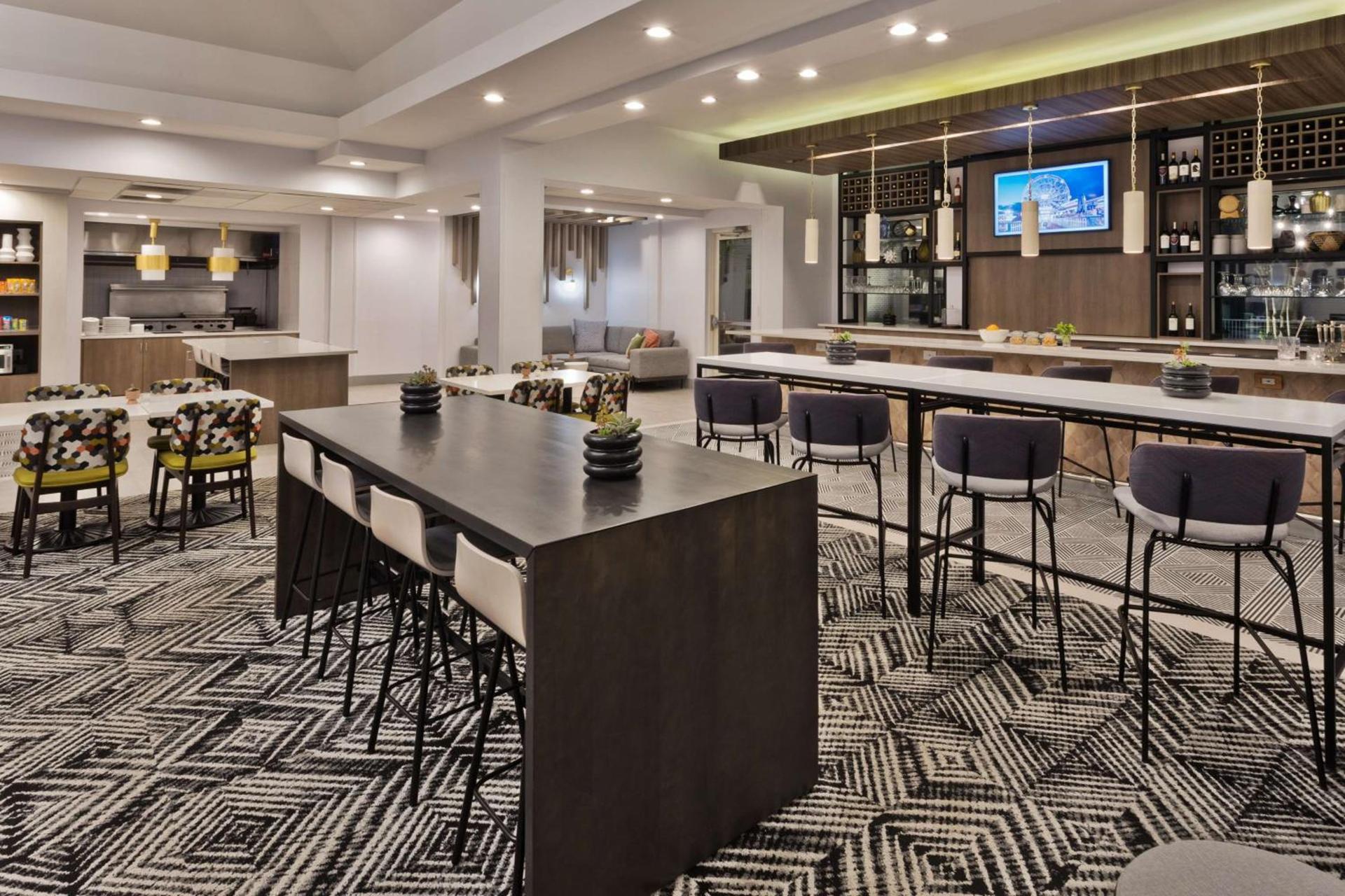 Hilton Garden Inn Birmingham/Lakeshore Drive photo 10