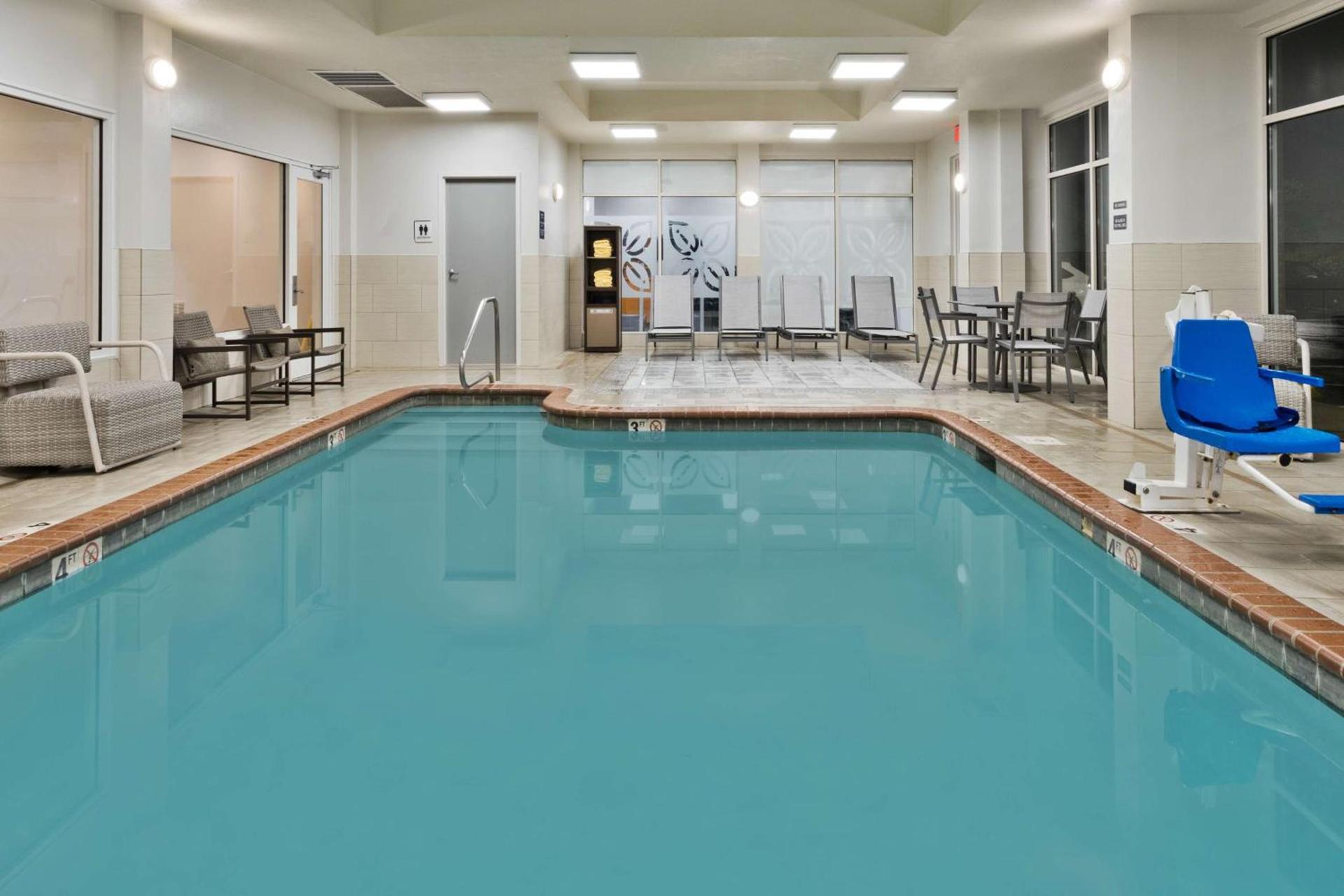 Hilton Garden Inn Birmingham/Lakeshore Drive photo 14