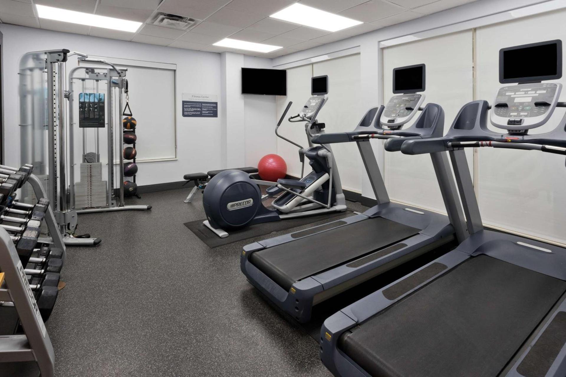 Hilton Garden Inn Birmingham/Lakeshore Drive photo 21