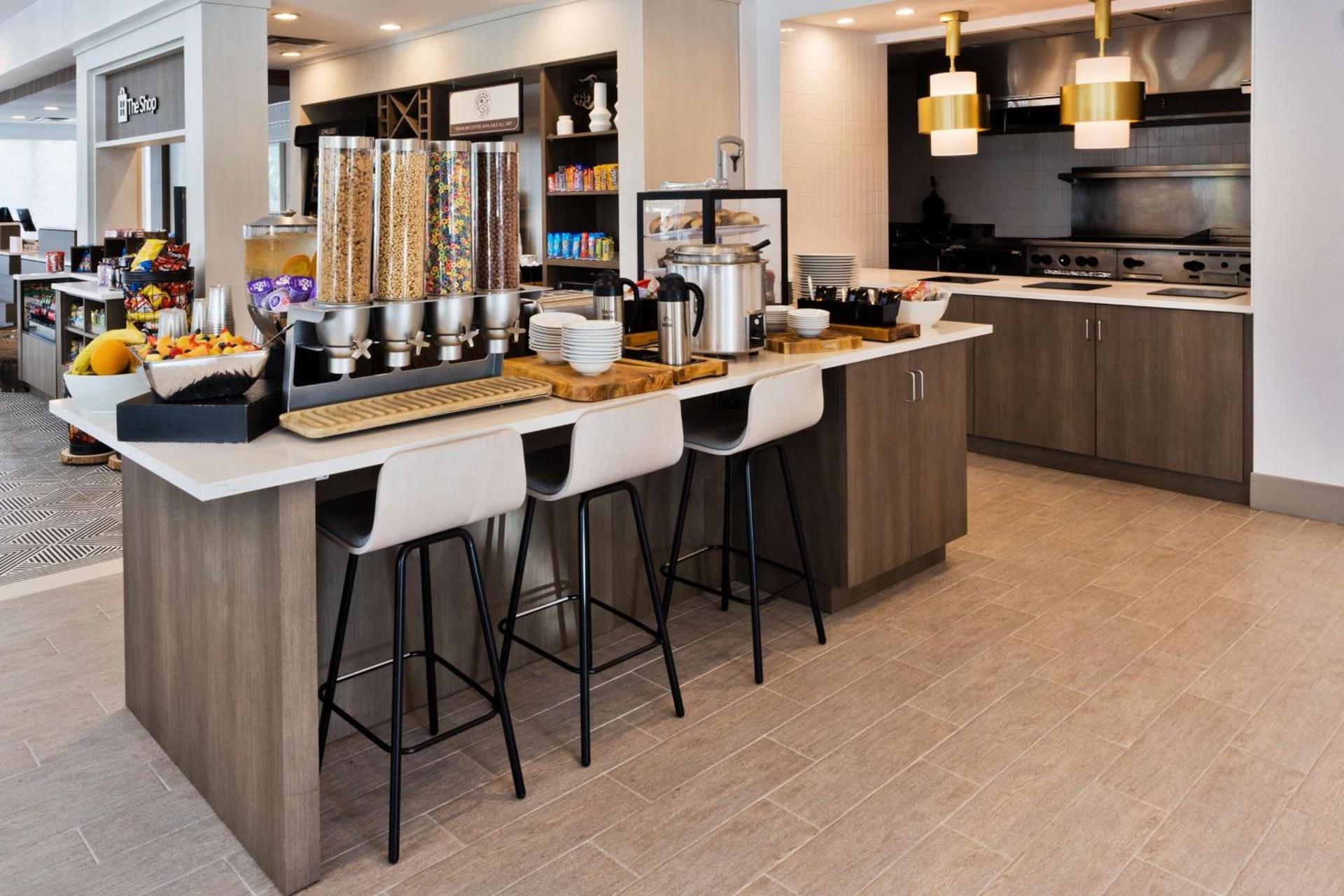 Hilton Garden Inn Birmingham/Lakeshore Drive photo 15