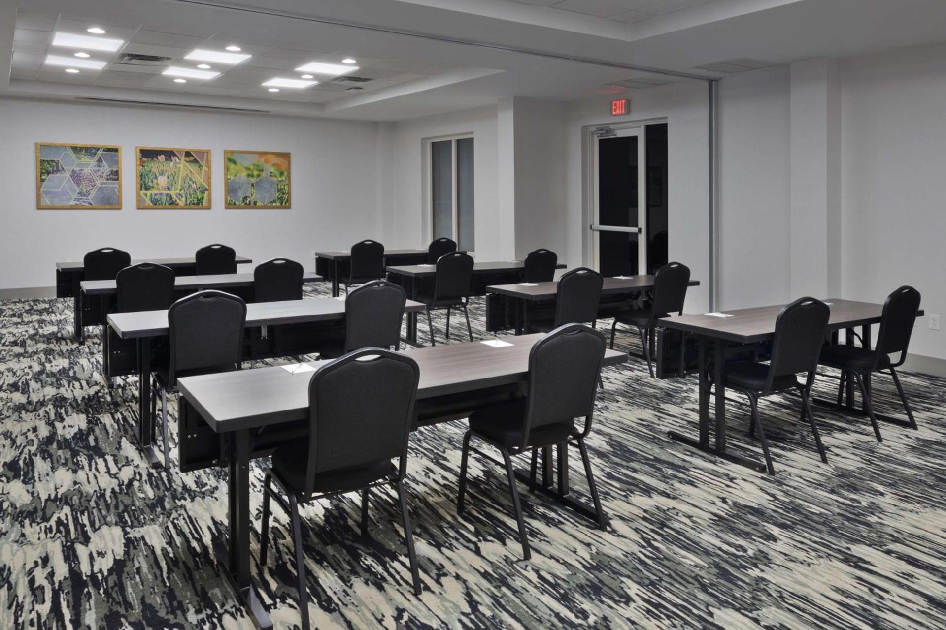 Hilton Garden Inn Birmingham/Lakeshore Drive photo 28