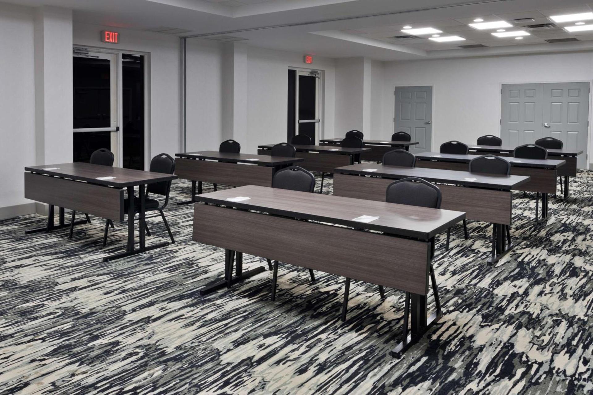 Hilton Garden Inn Birmingham/Lakeshore Drive photo 29