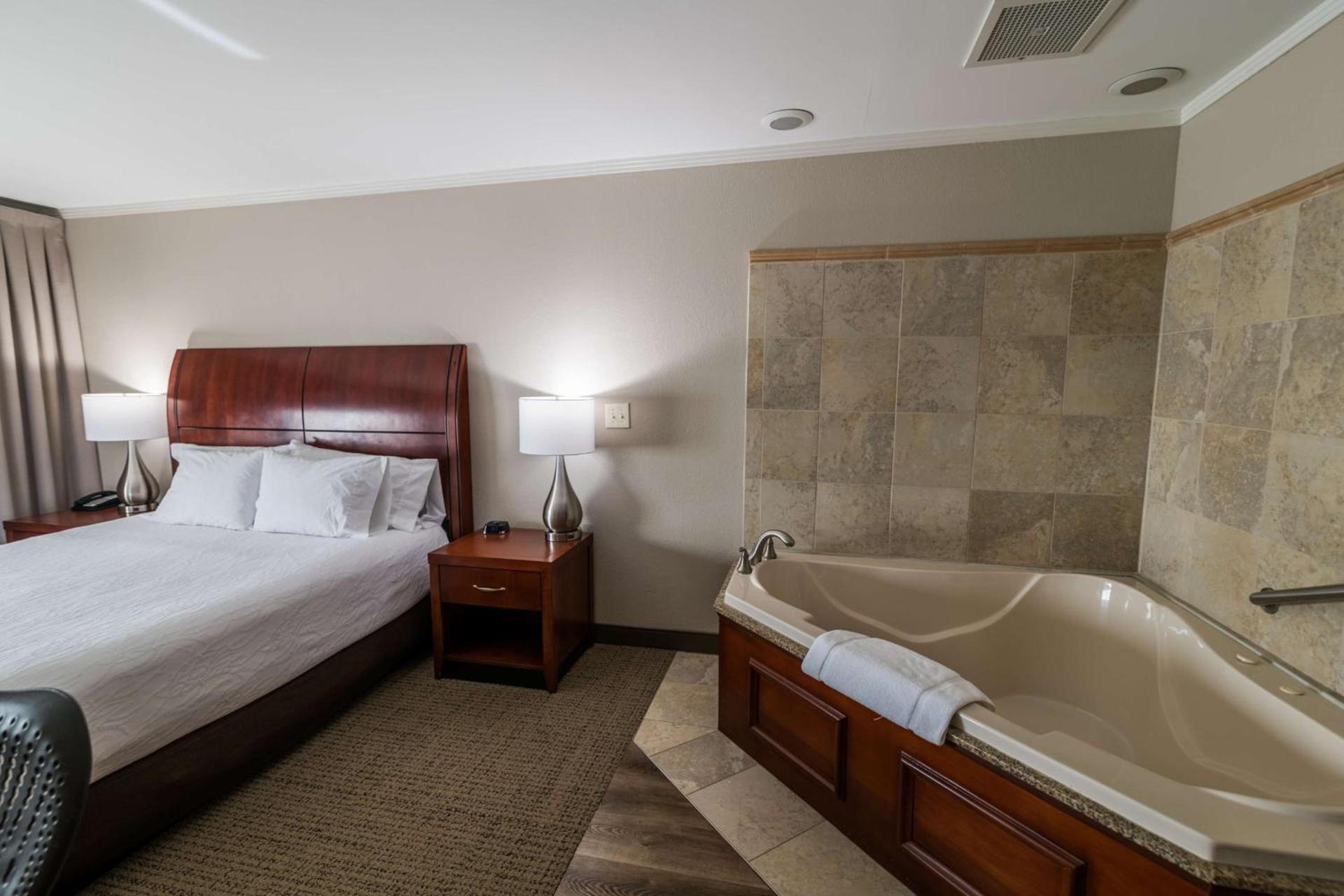 Hilton Garden Inn Bowling Green photo 61