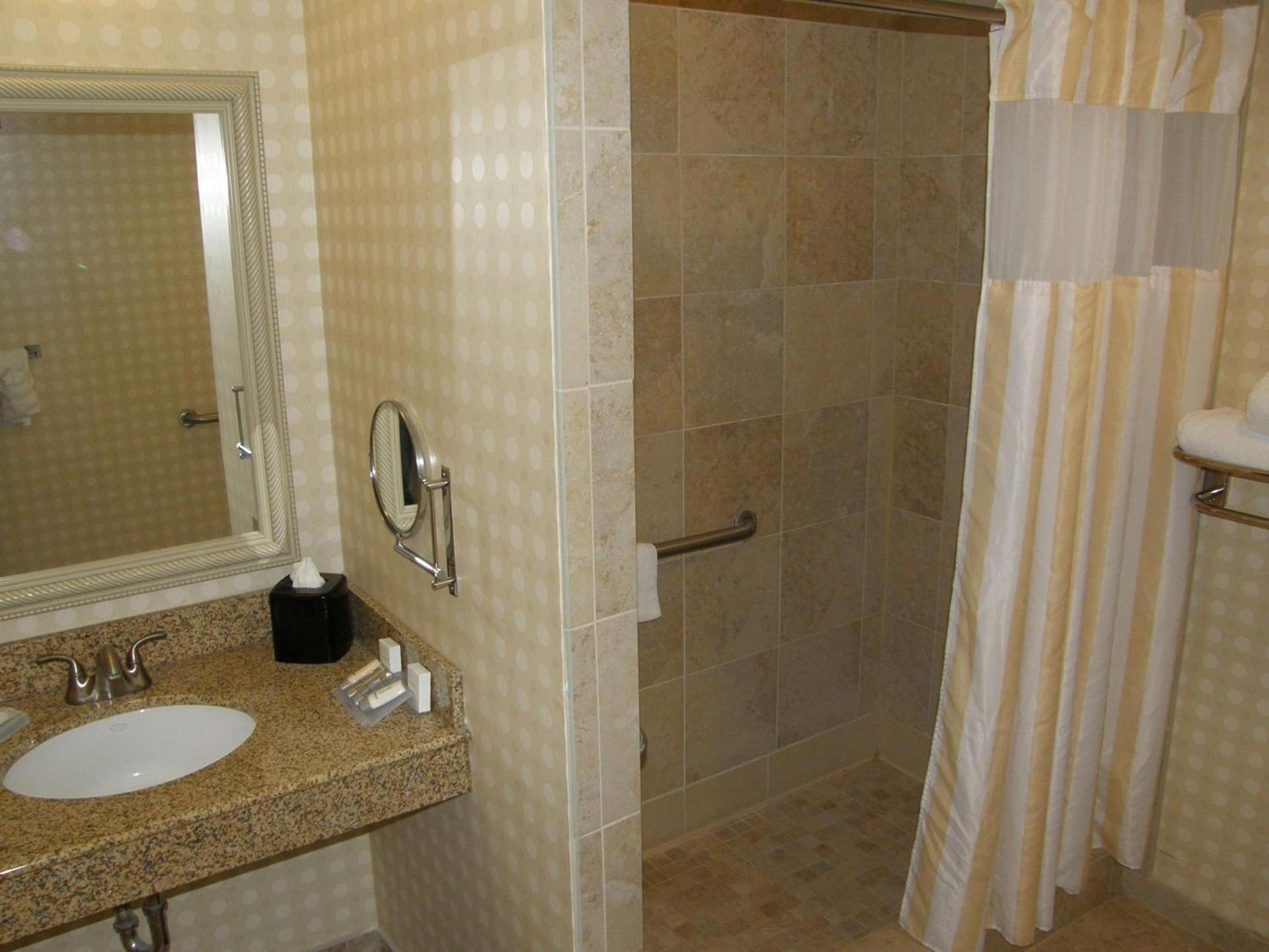 Hilton Garden Inn Bowling Green photo 67