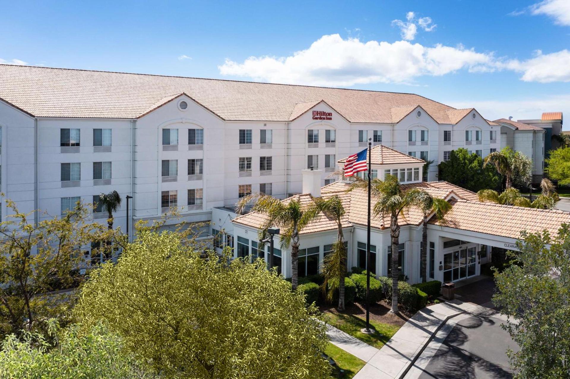 Hilton Garden Inn Bakersfield photo 3