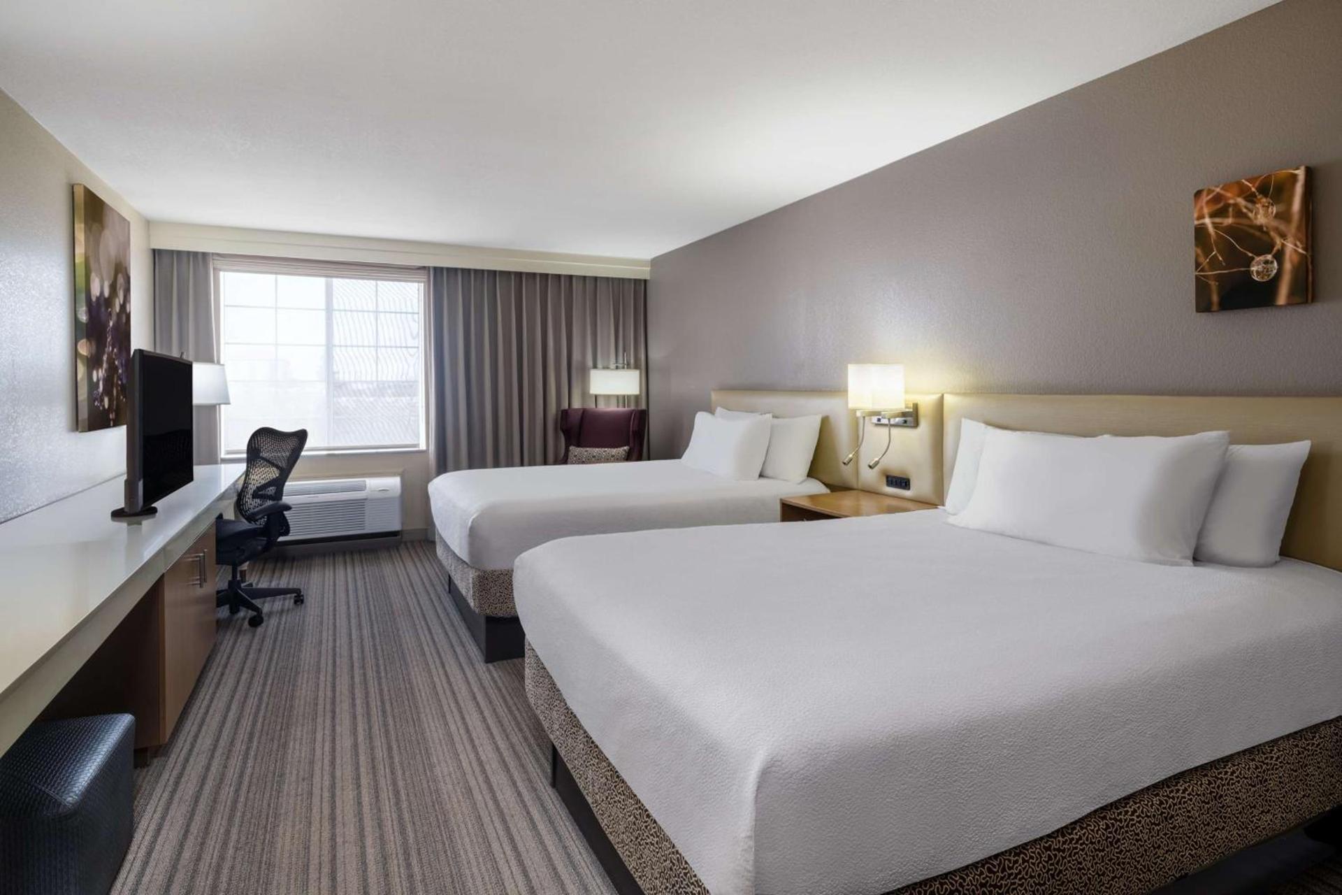 Hilton Garden Inn Bakersfield photo 26