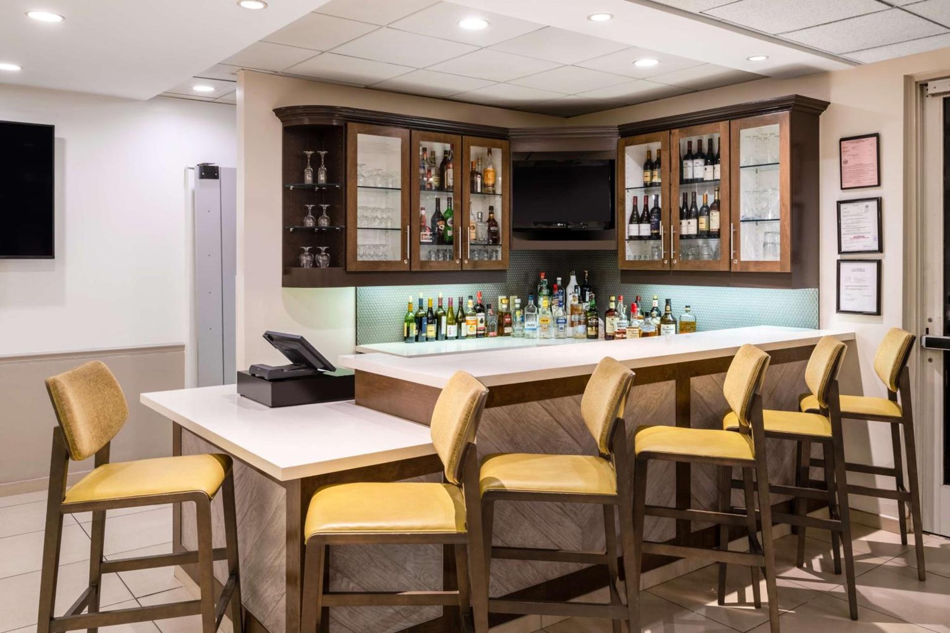 Hilton Garden Inn Bakersfield photo 38