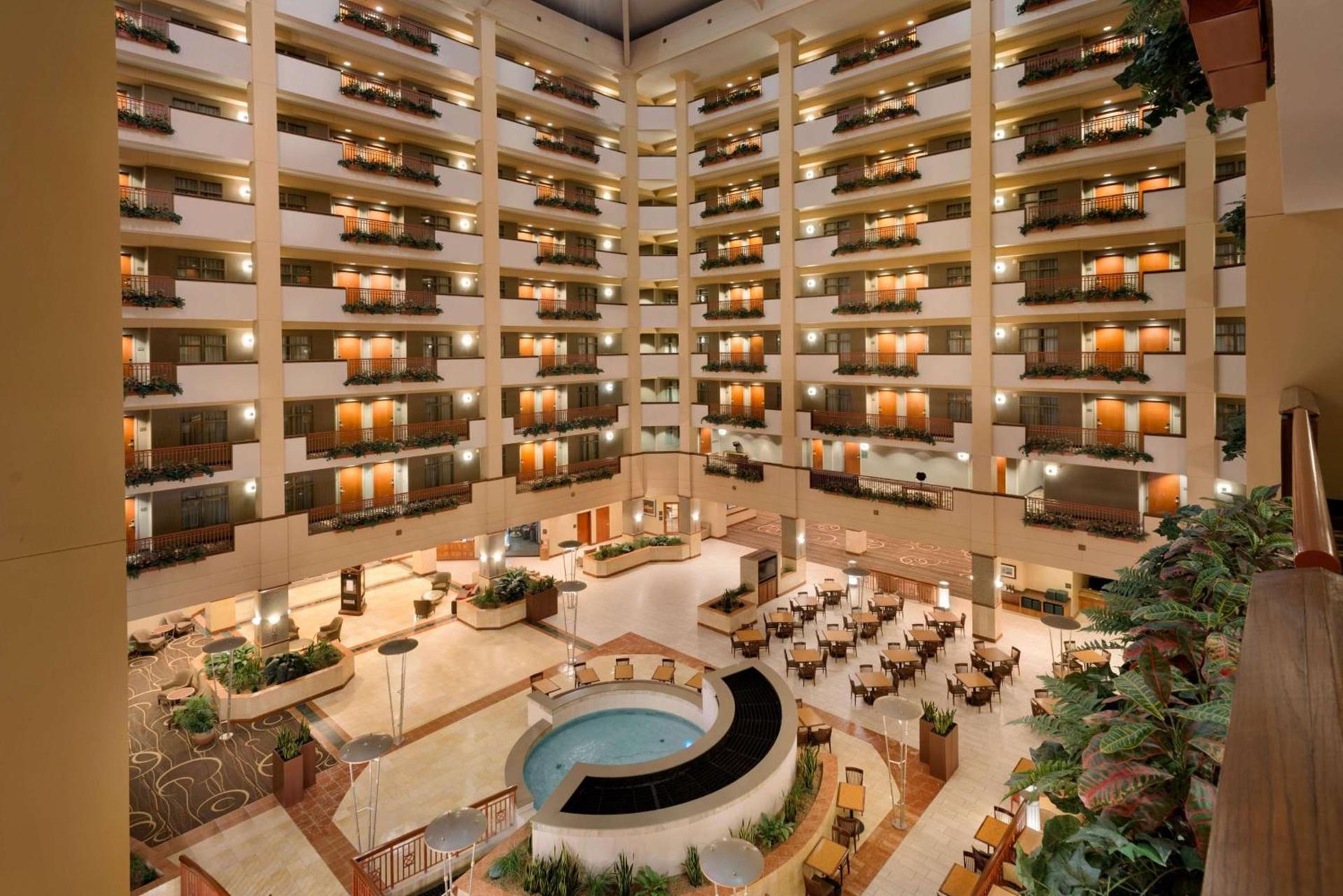 Embassy Suites by Hilton Franklin Cool Spring photo 12