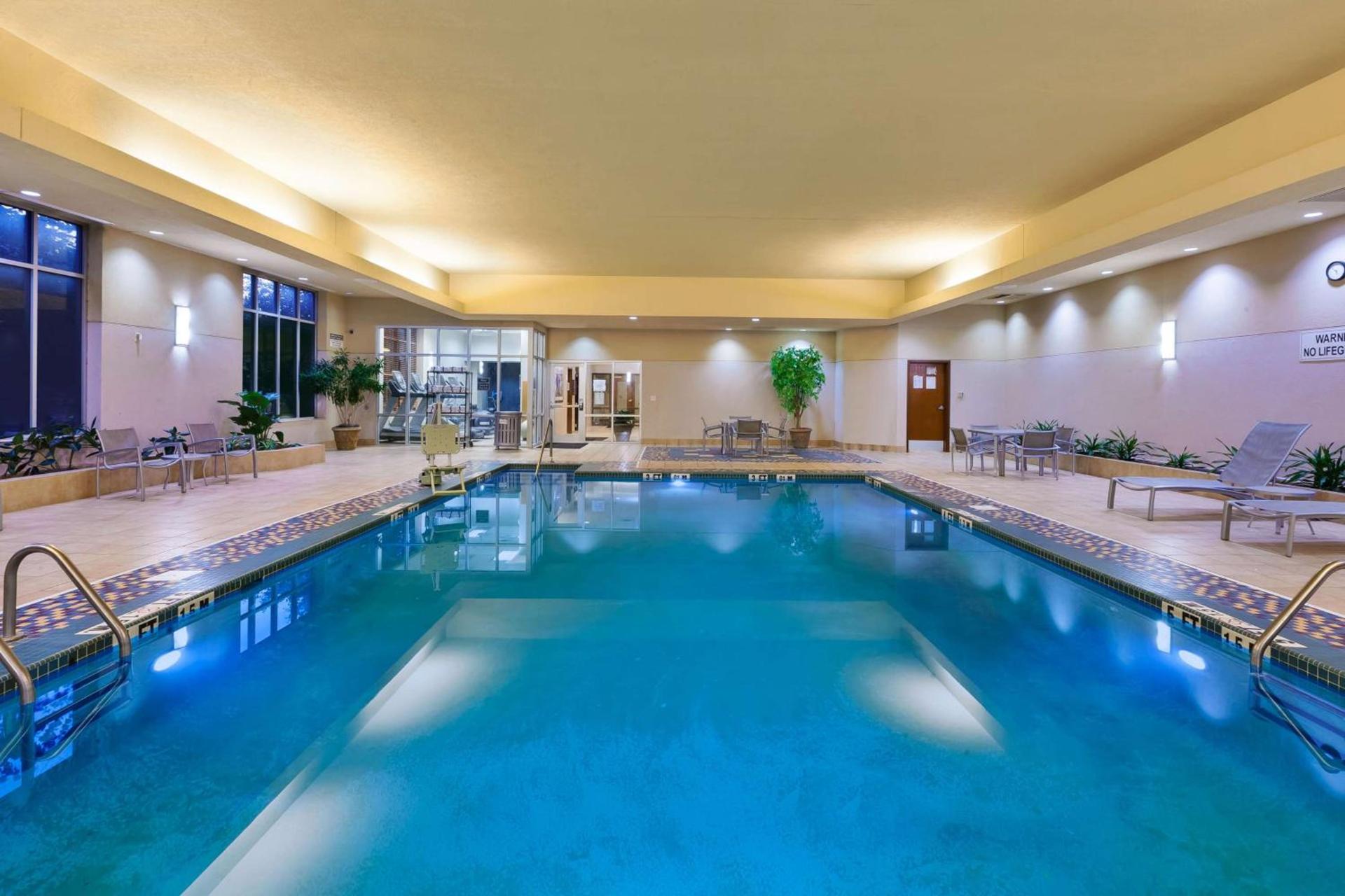 Embassy Suites by Hilton Franklin Cool Spring photo 16