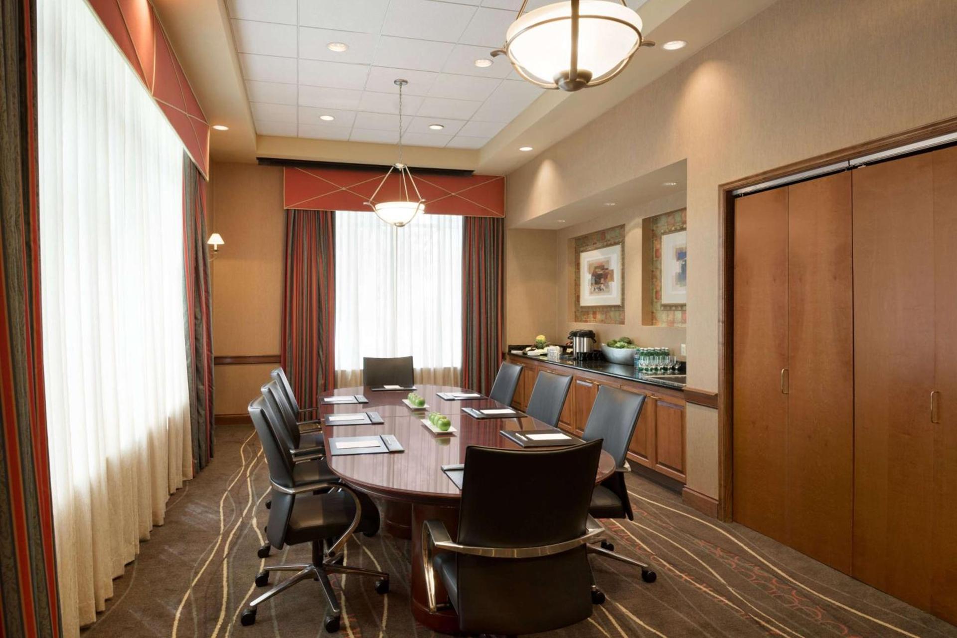 Embassy Suites by Hilton Franklin Cool Spring photo 20