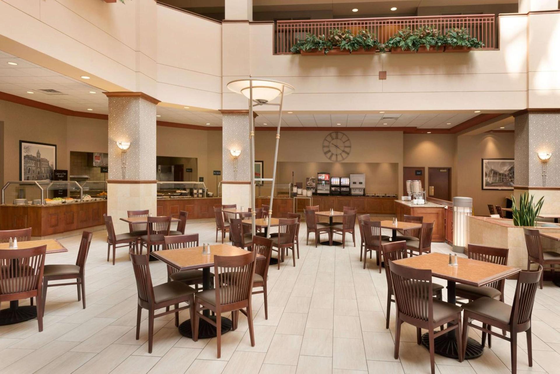 Embassy Suites by Hilton Franklin Cool Spring photo 24