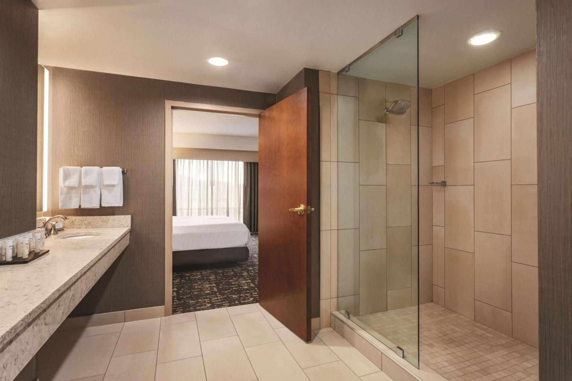 Embassy Suites by Hilton Franklin Cool Spring photo 30