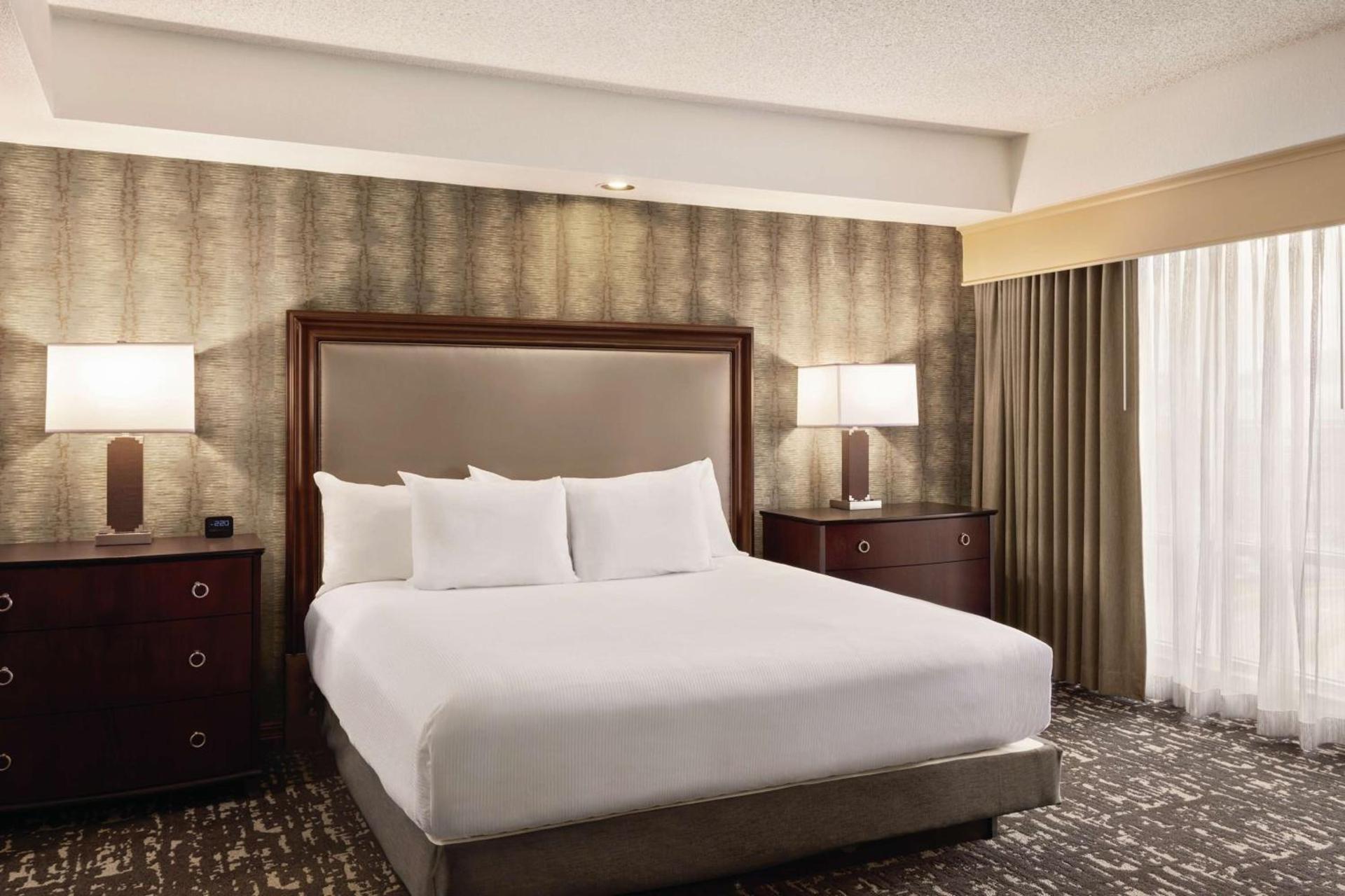 Embassy Suites by Hilton Franklin Cool Spring photo 33