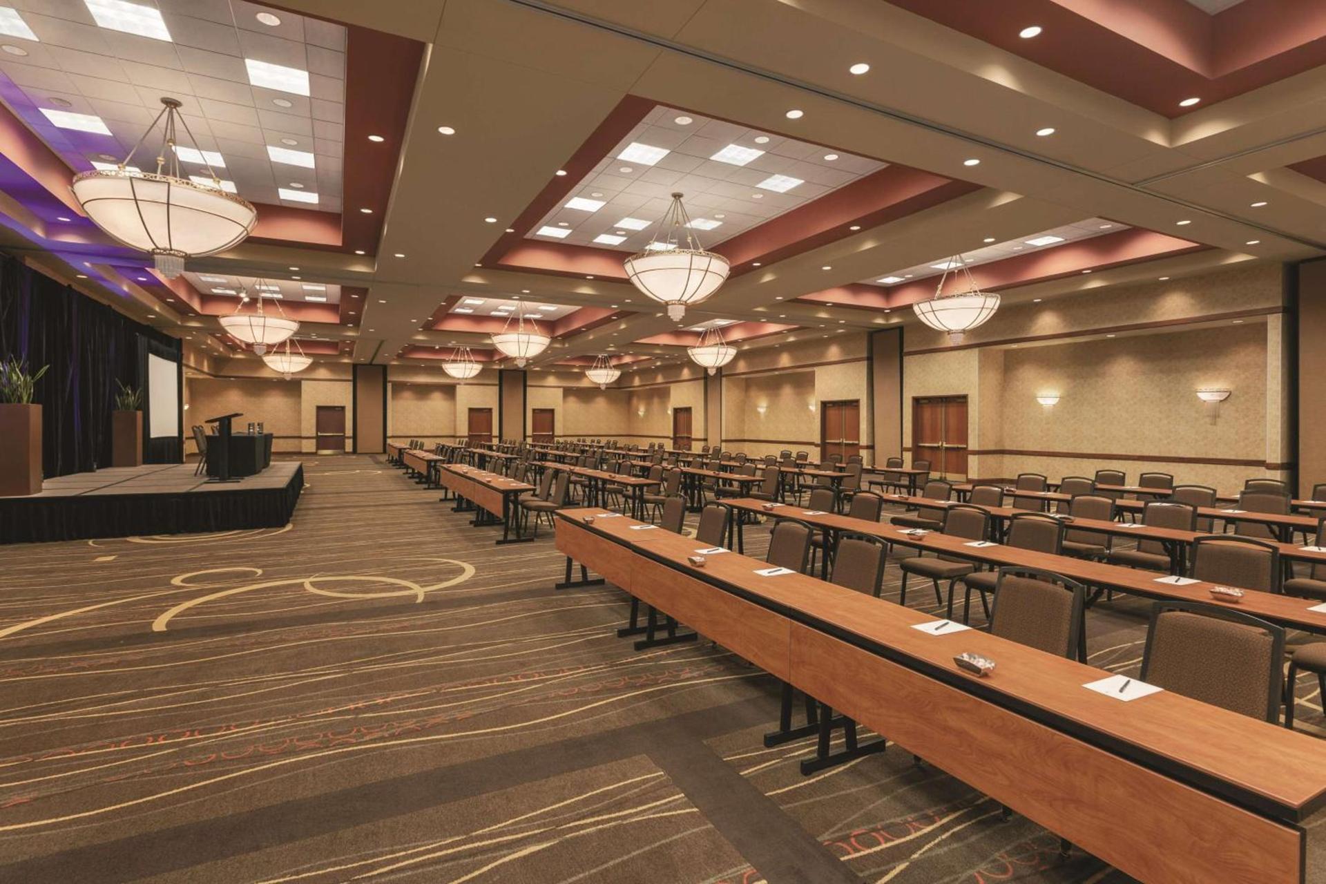 Embassy Suites by Hilton Franklin Cool Spring photo 53