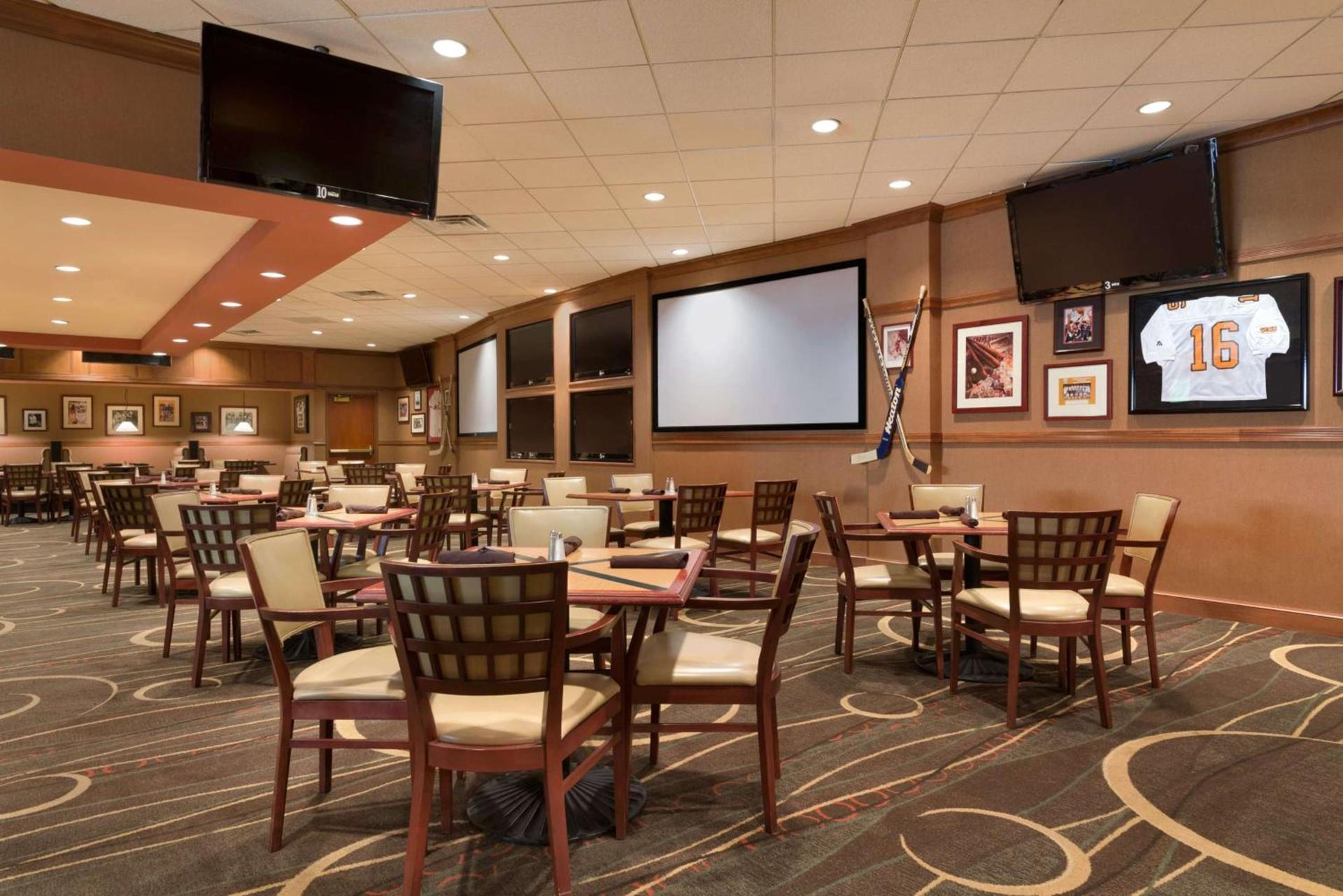 Embassy Suites by Hilton Franklin Cool Spring photo 61