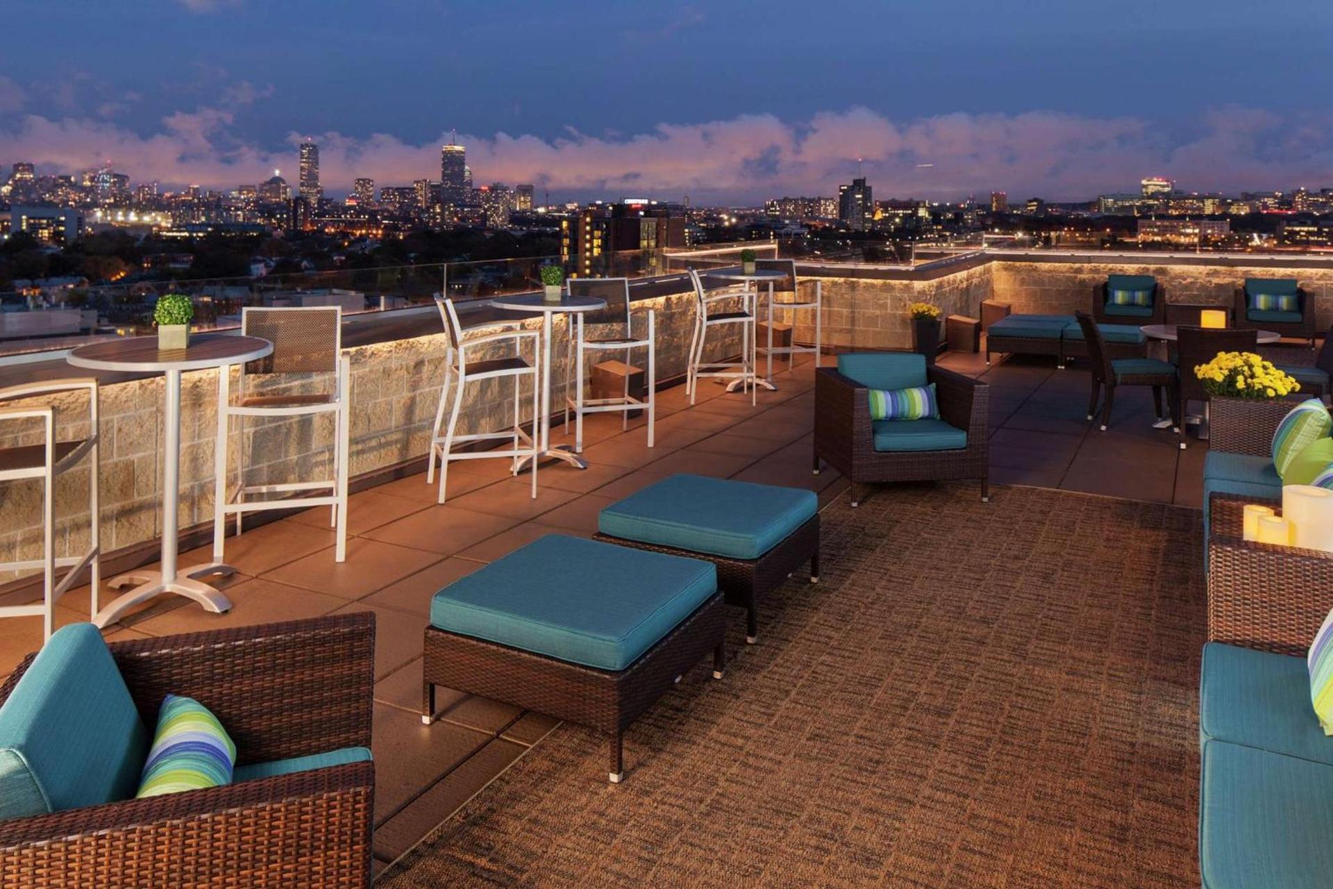 DoubleTree Suites by Hilton Hotel Boston - Cambridge photo 2