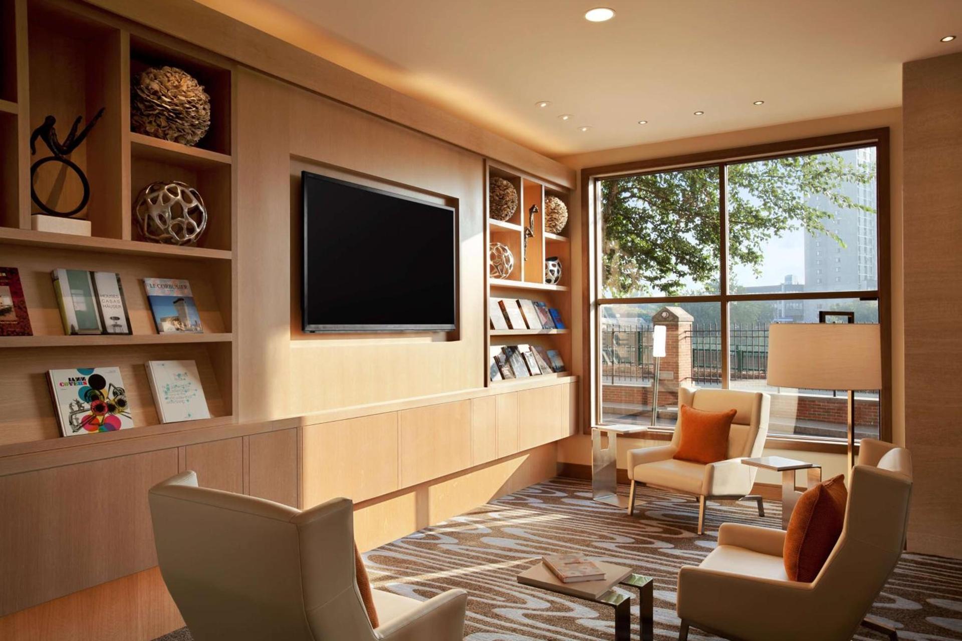 DoubleTree Suites by Hilton Hotel Boston - Cambridge photo 14
